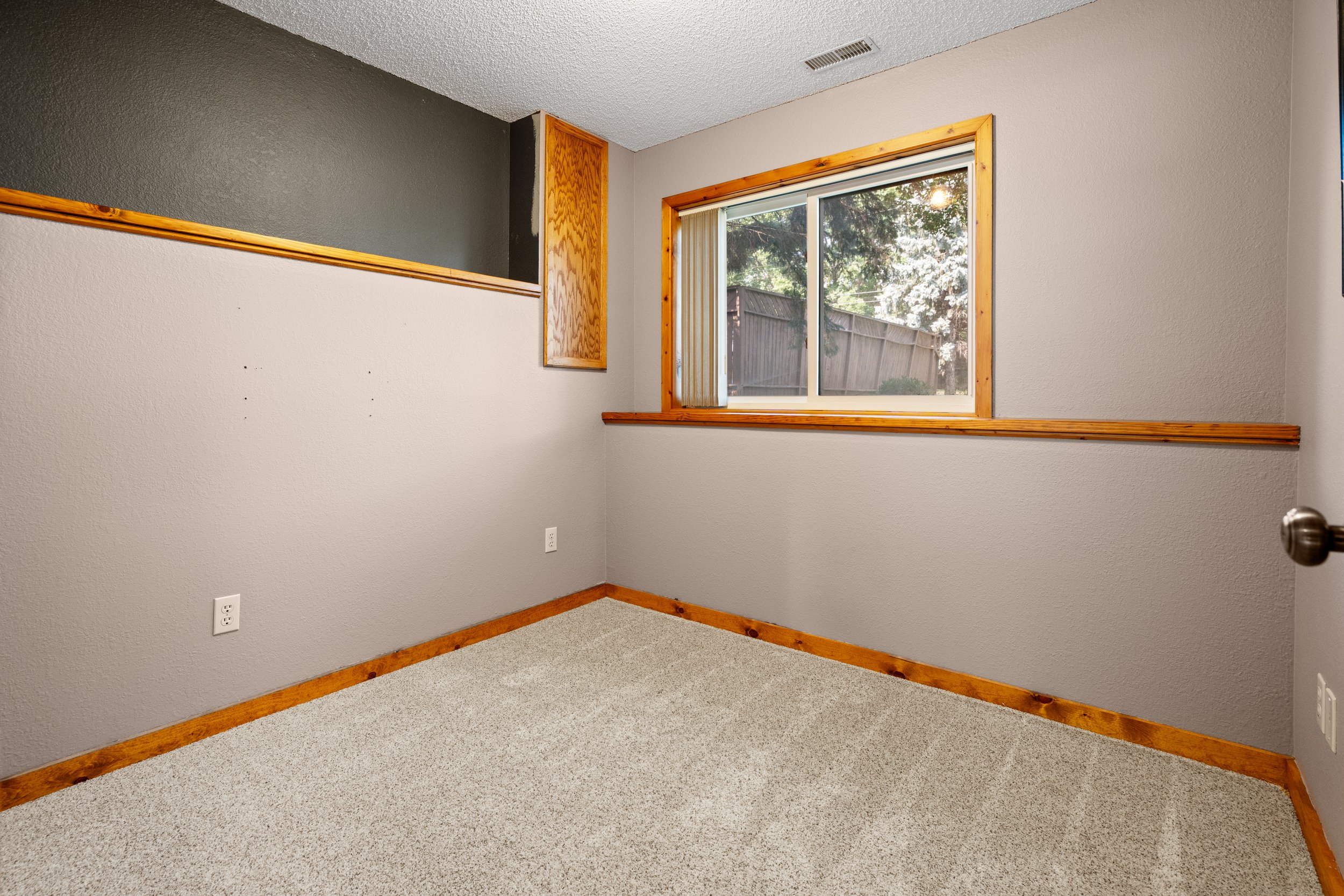 20260820_510_4thAveN_SaukRapids_Interior_16.jpg