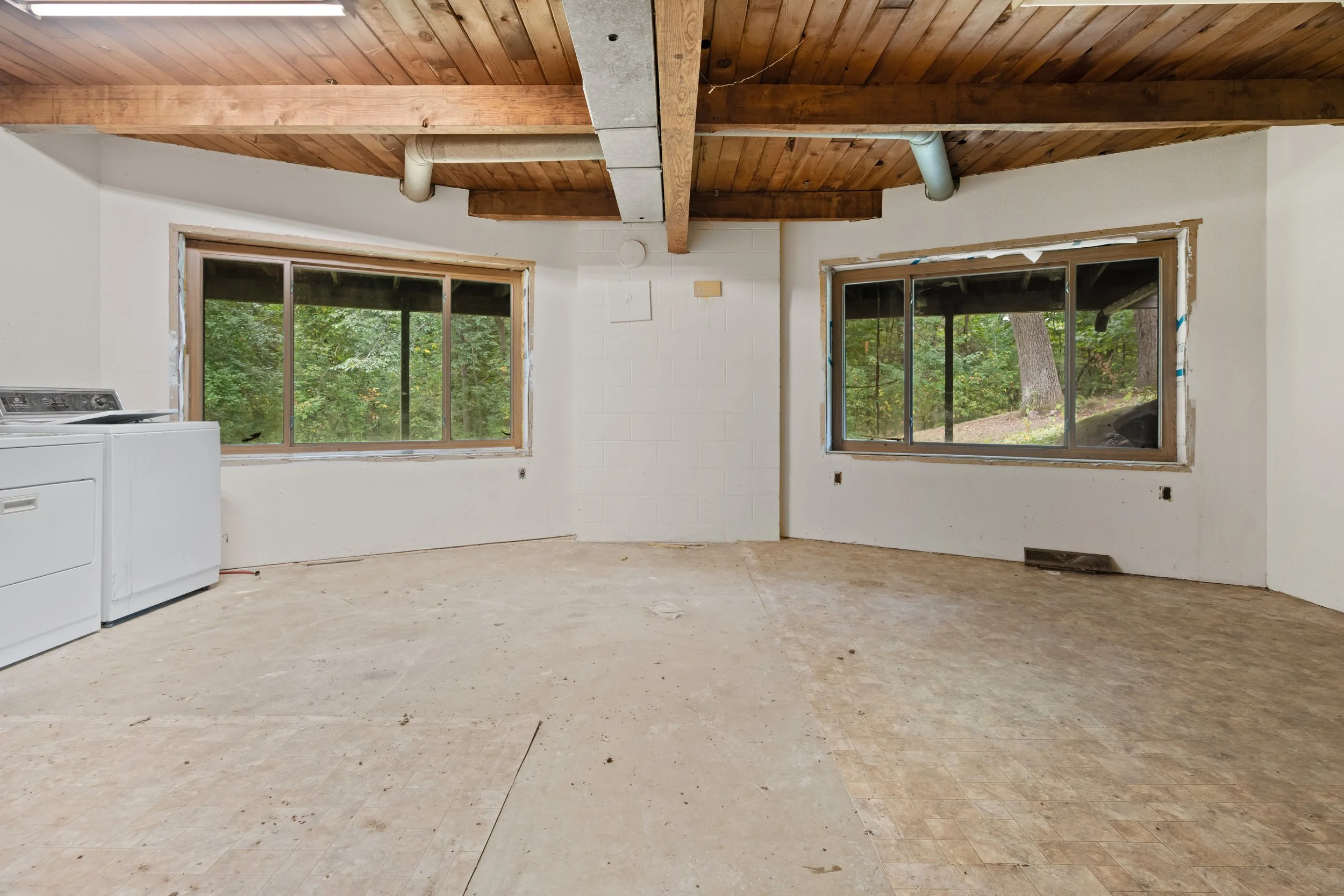 20260904_3054_181stStreet_Clearwater_Interior_15.jpg