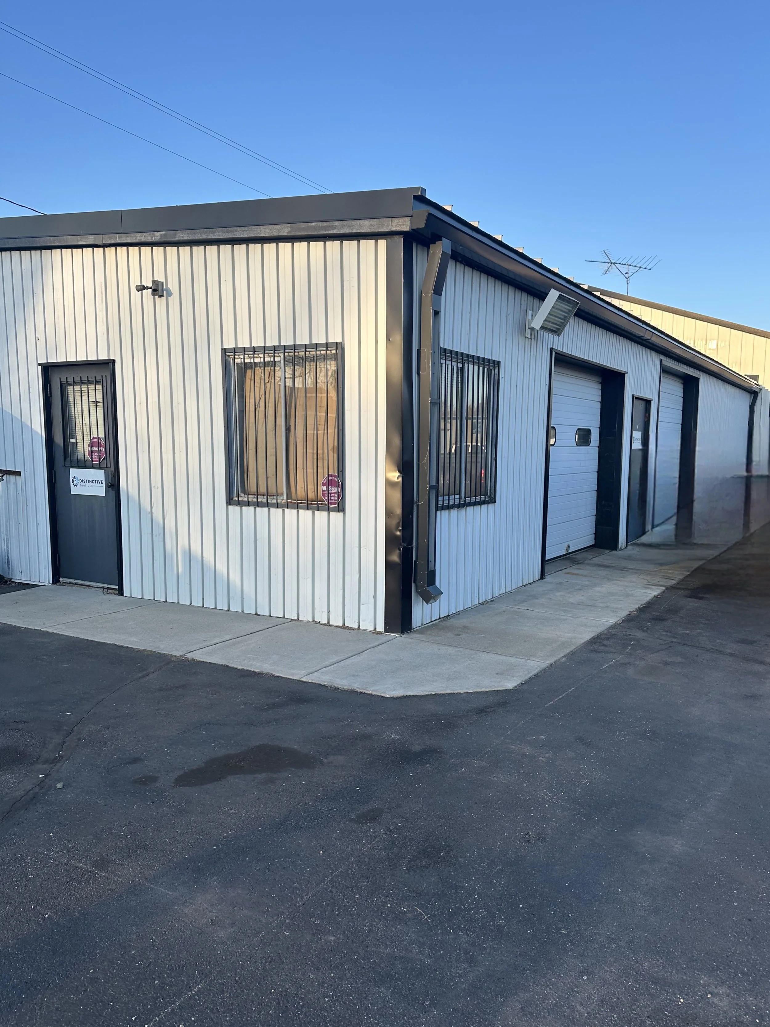 office 2700.jpeg