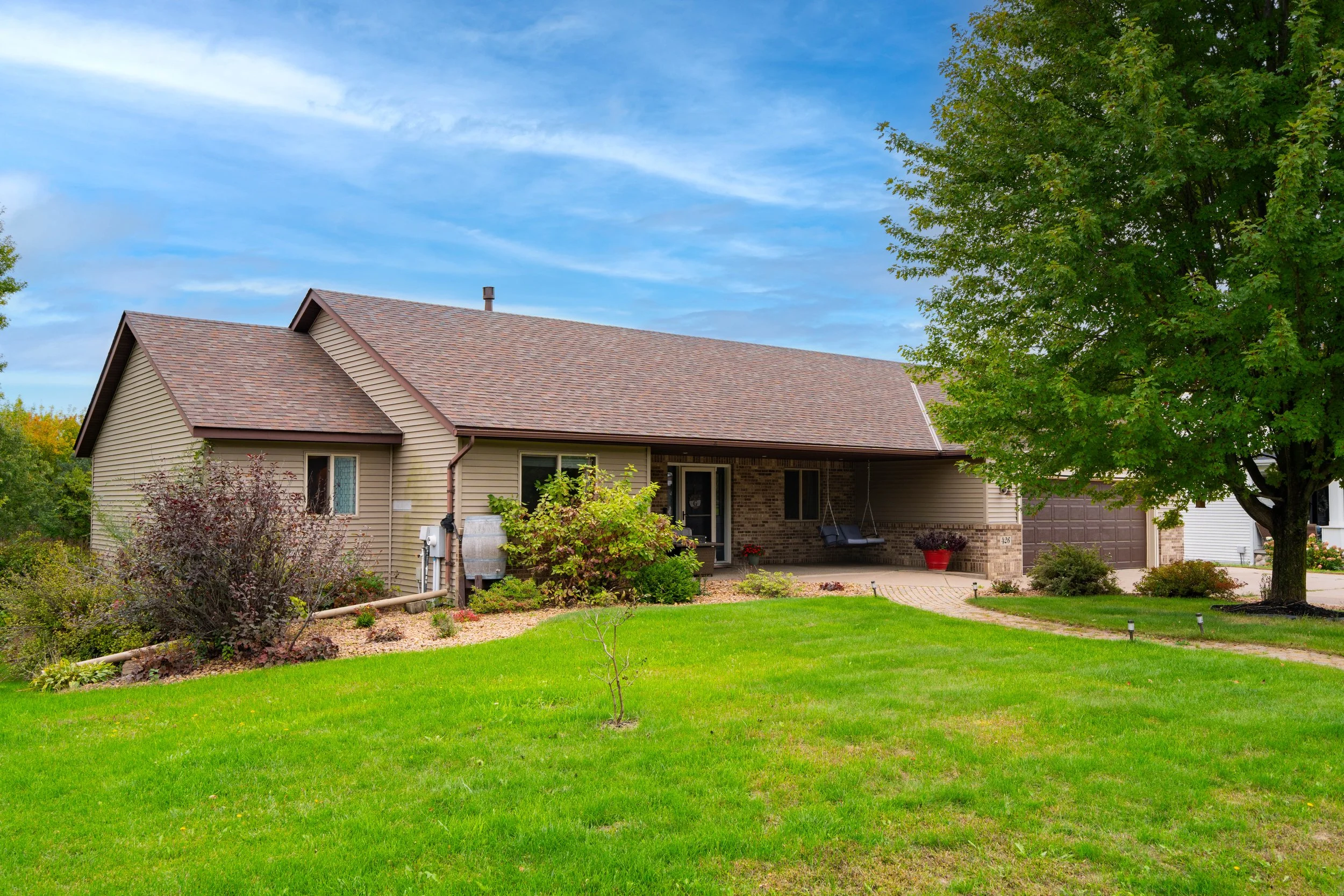 20260927-426_MapleDrive_Foley_Exterior-2.jpg