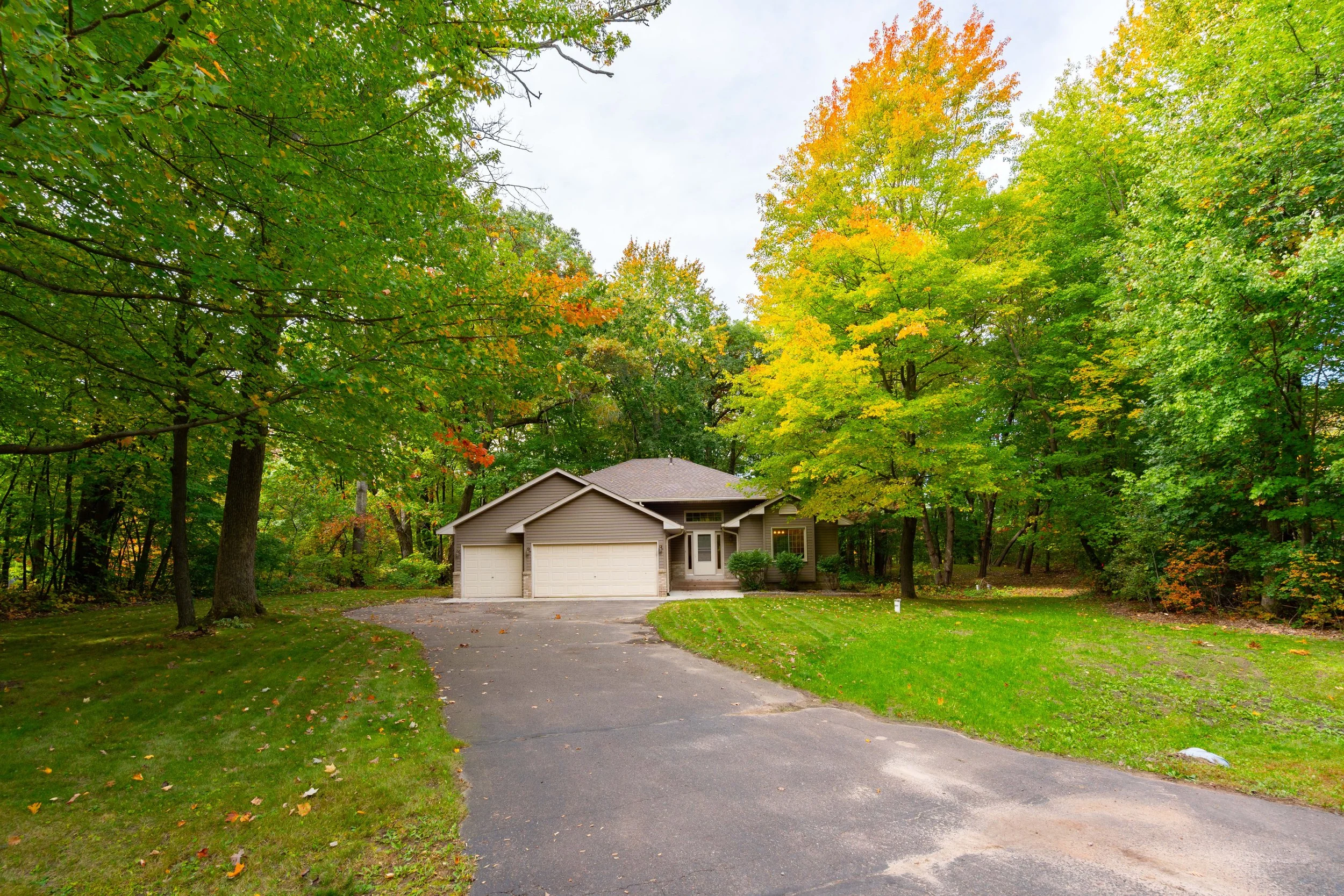 20261001_40818_FinleyRoad_NorthBranch_Exterior_5.jpg