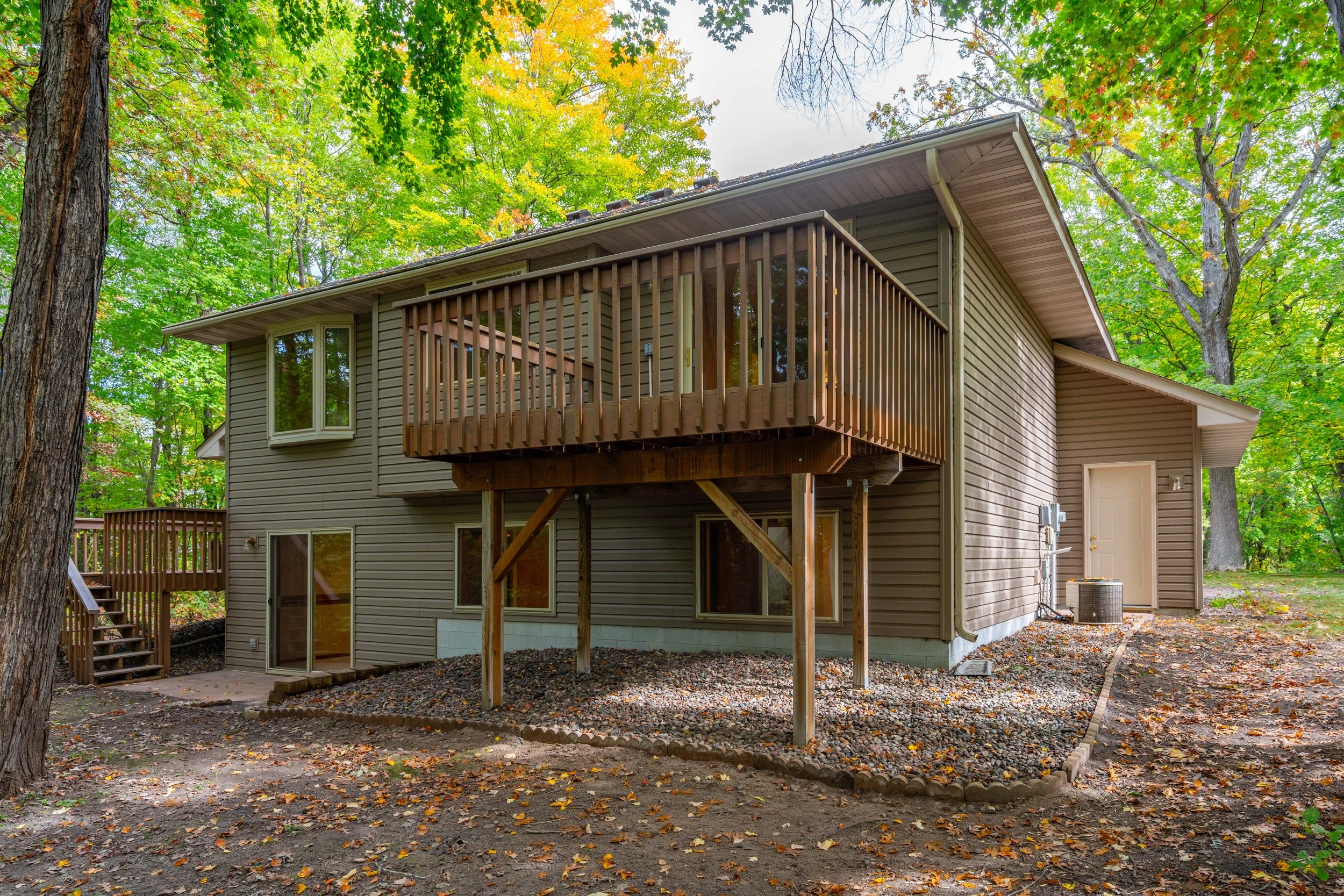 20261001_40818_FinleyRoad_NorthBranch_Exterior_15.jpg