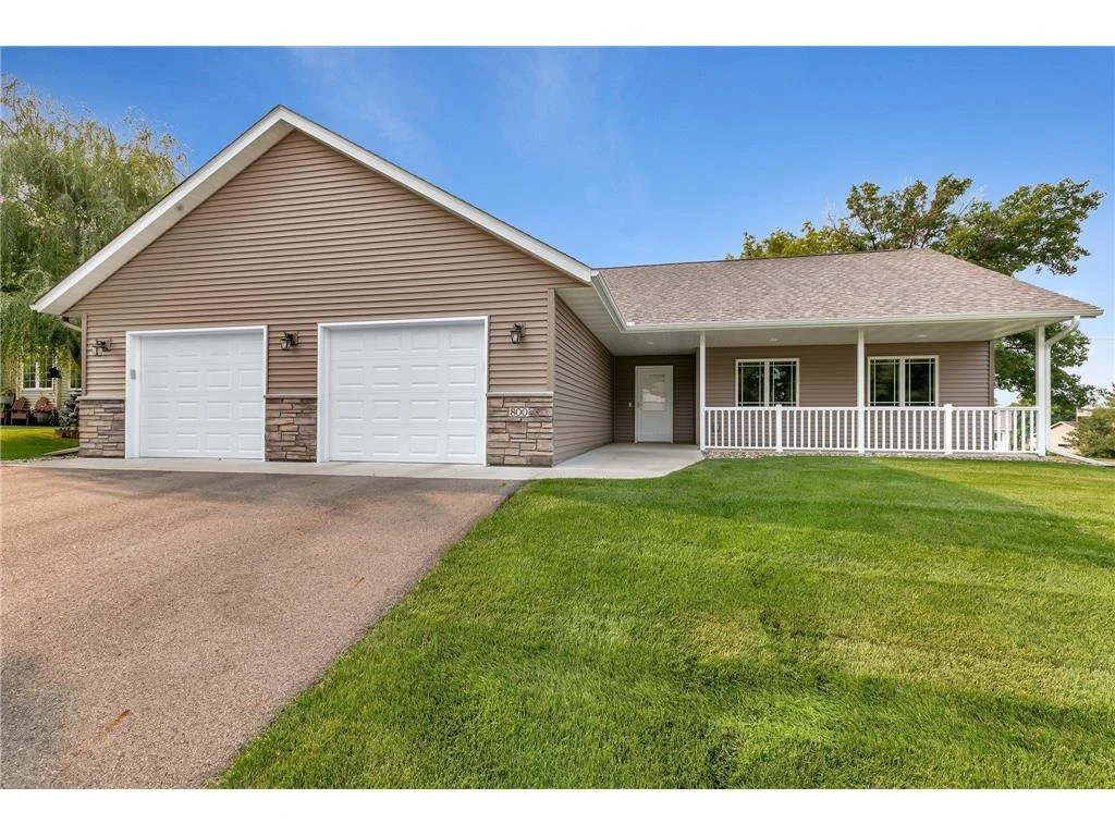 $2400/Mo 800 Wollak Way Sauk Rapids MN