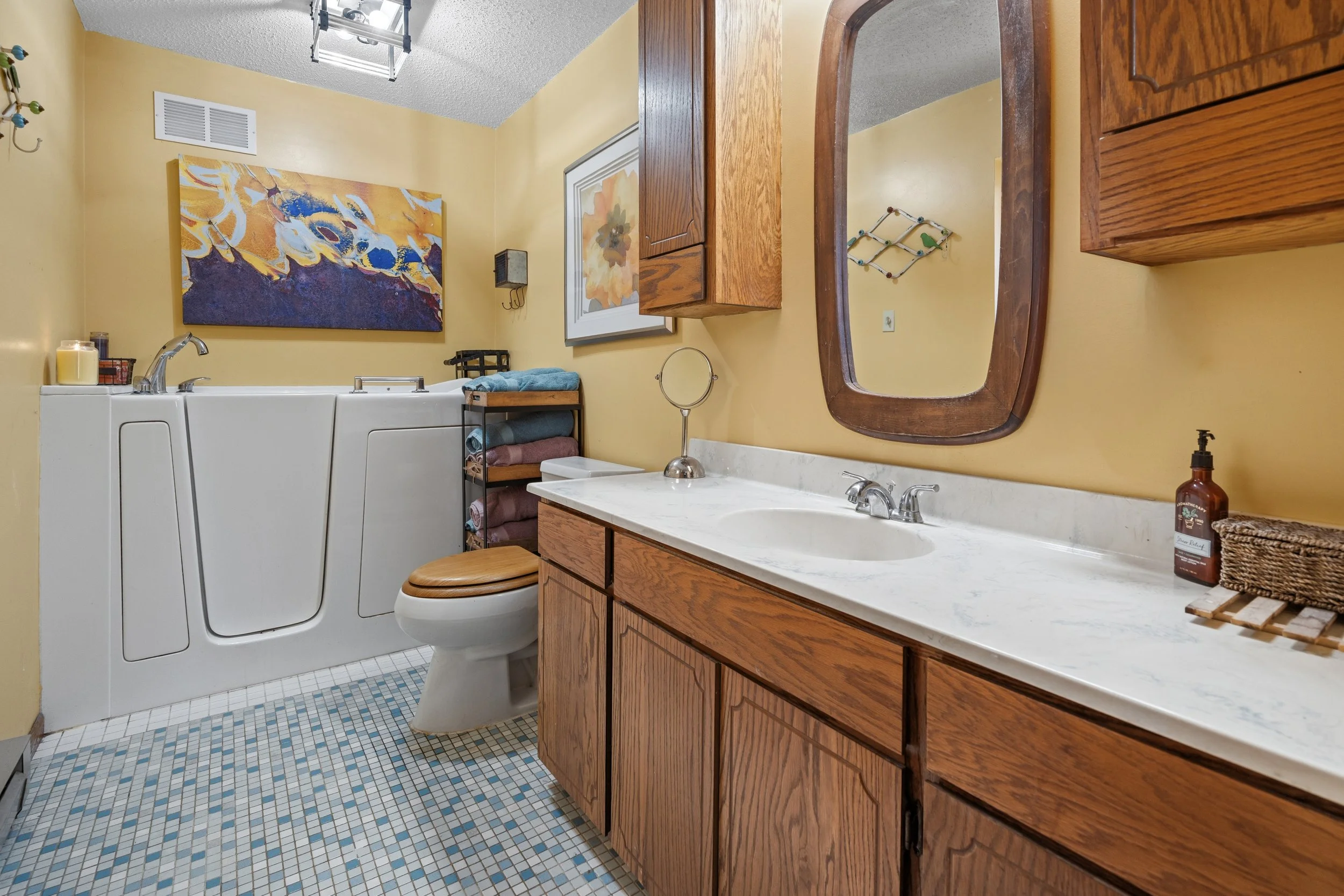 20261019-12092_MeadowViewDrive_LittleFalls_Interior-3.jpg