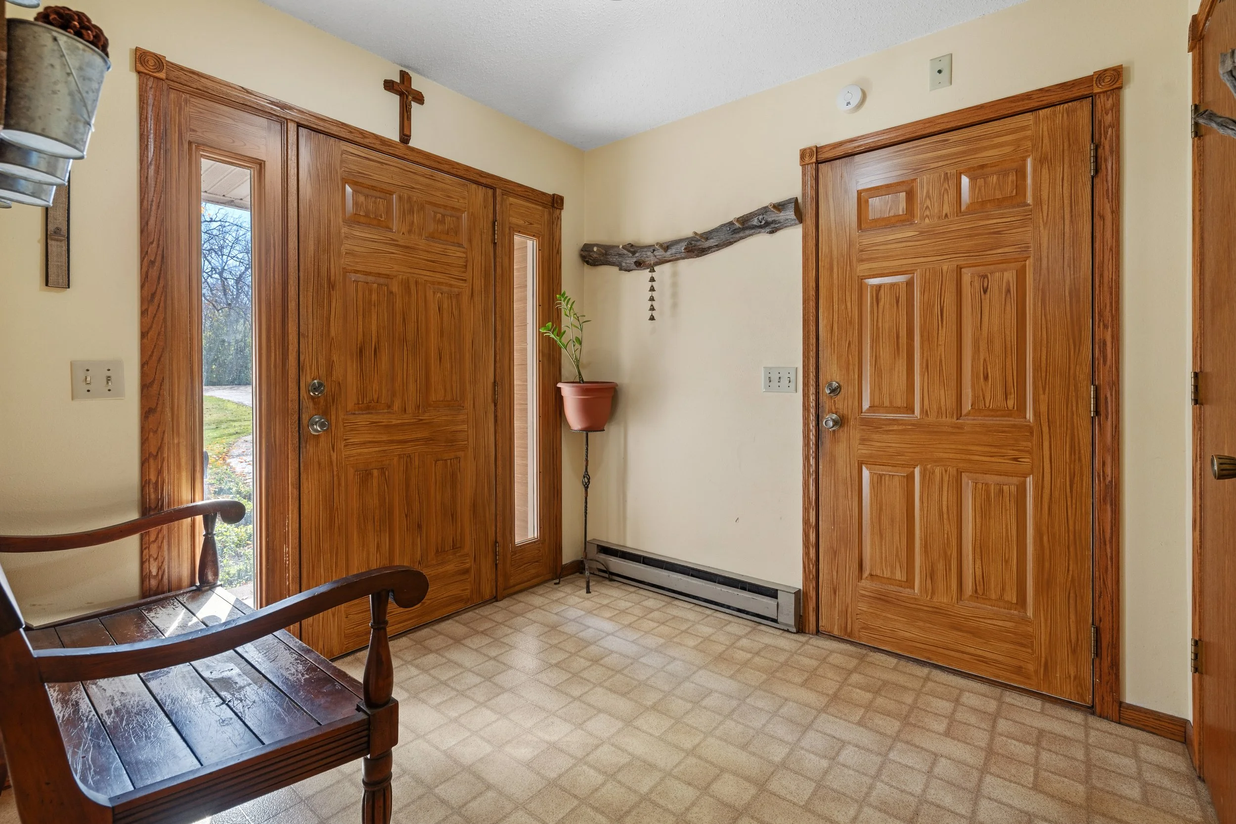 20261019-12092_MeadowViewDrive_LittleFalls_Interior-9.jpg