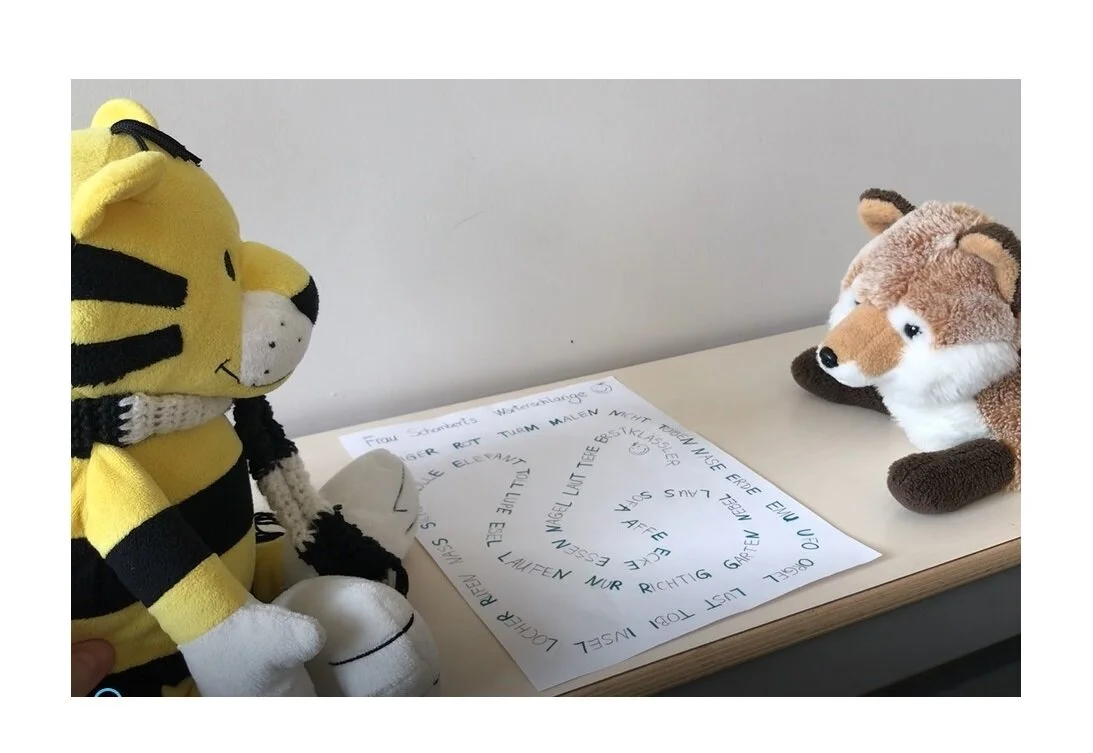 Wörterschlange mit Tobi und Foxi