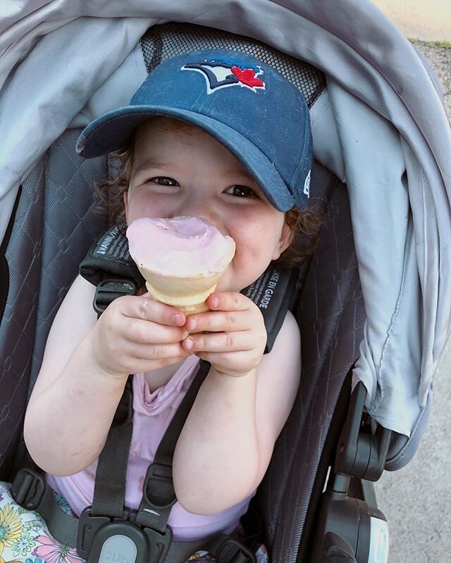 Living that finally got her own ice cream cone feeling. 🍦