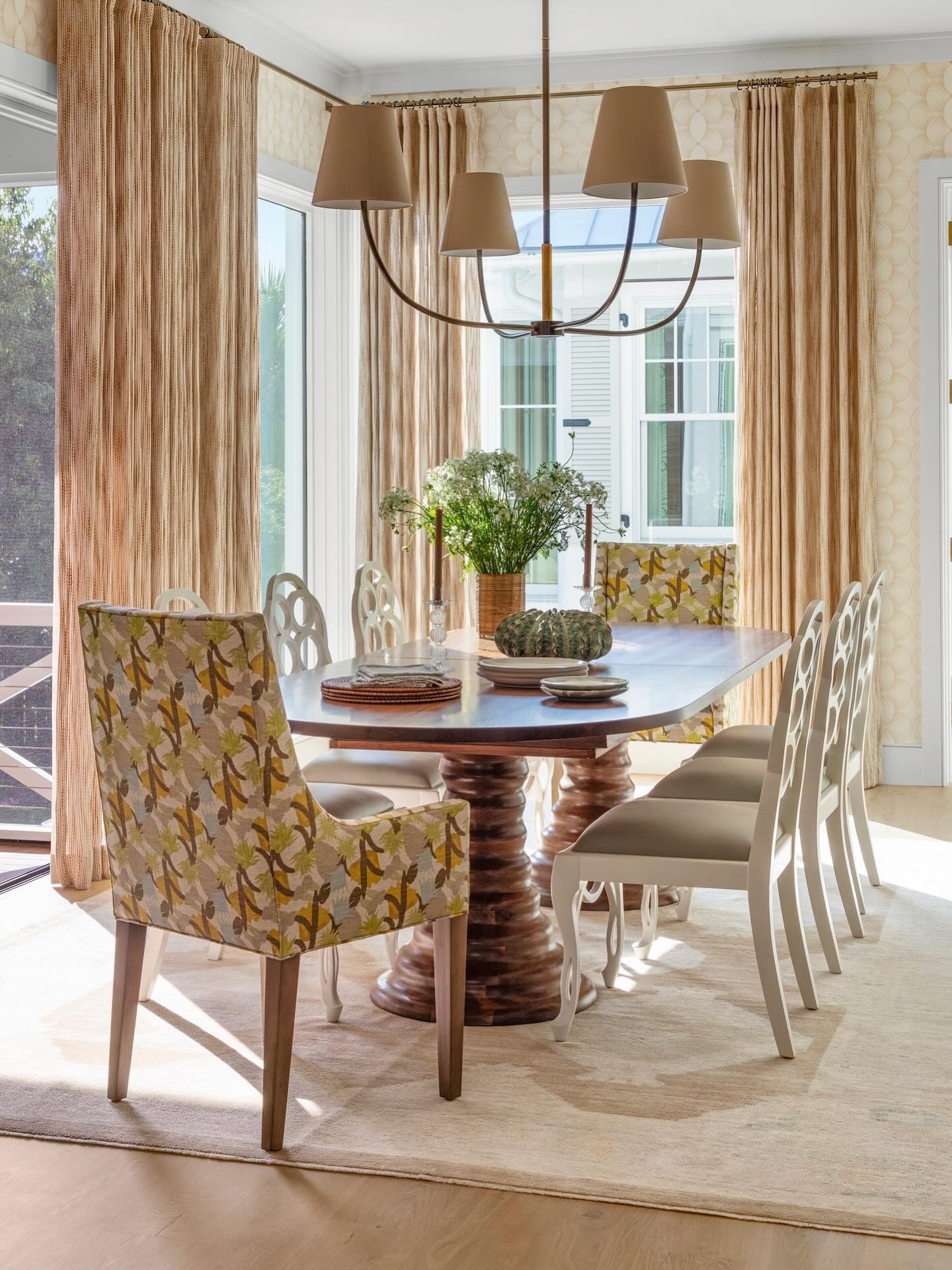 Big, bold, and ready for Thanksgiving 🦃 🍽️ Our stunning dining tables fresh from the shop. 

1. Amelia double pedestal in walnut for @allisonelebashinteriors 📸 @julialynnphotography 

2. Audubon double pedestal in natural oak for @karamillerinteri