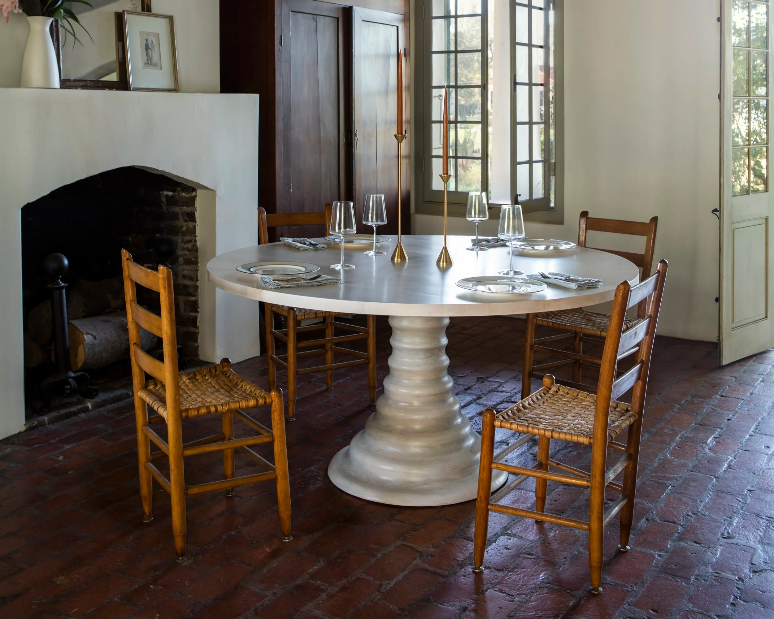 Amelia Antique White Table