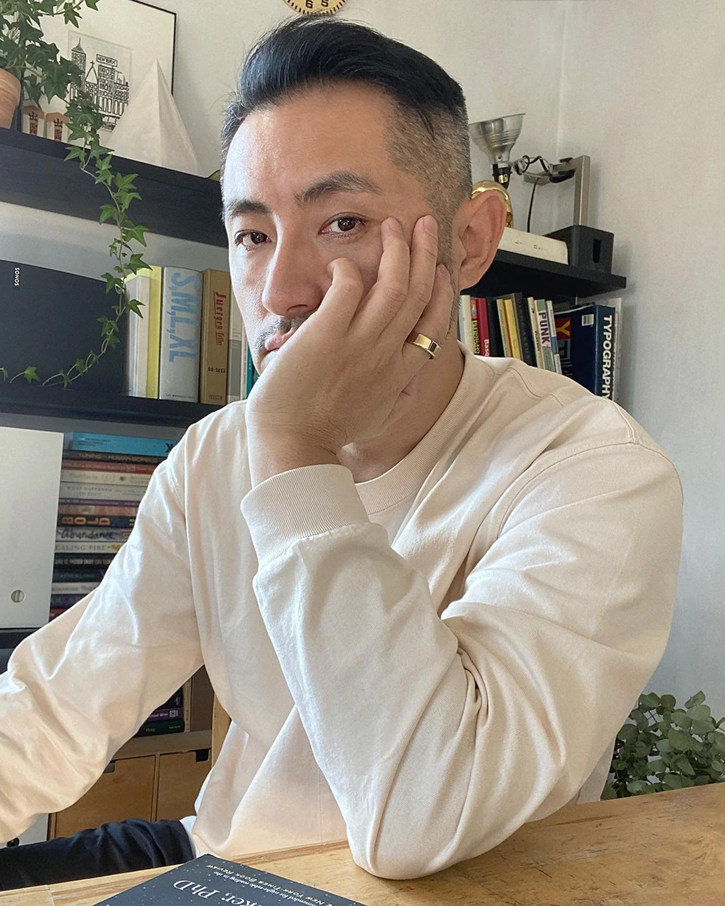 This year, I am improving my sleep quality! 

There is nothing like the feeling of waking up after a good night's sleep. The feeling of "Bring It On!" 

I am reading about sleep (Why We Sleep by Matthew Walker) and monitoring my sleep patte