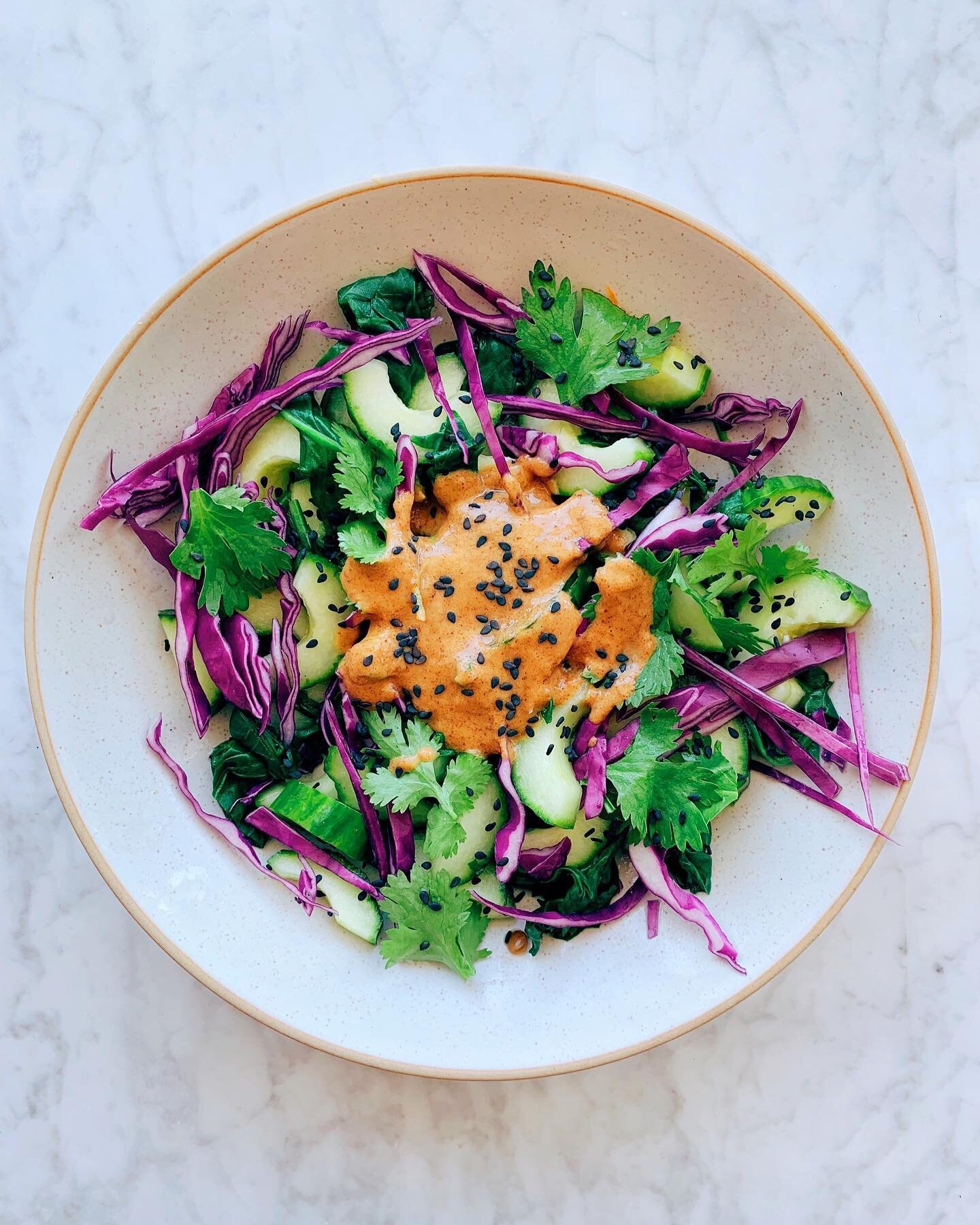 SEASONAL EATING to realign our body with nature&rsquo;s rhythm 🌞🌿 with @theclass Cleanse! ✨
Seasonal eating is a beautiful way to bring our body back into equilibrium. Local, in-season produce offers both nutritional and energetic properties our bo