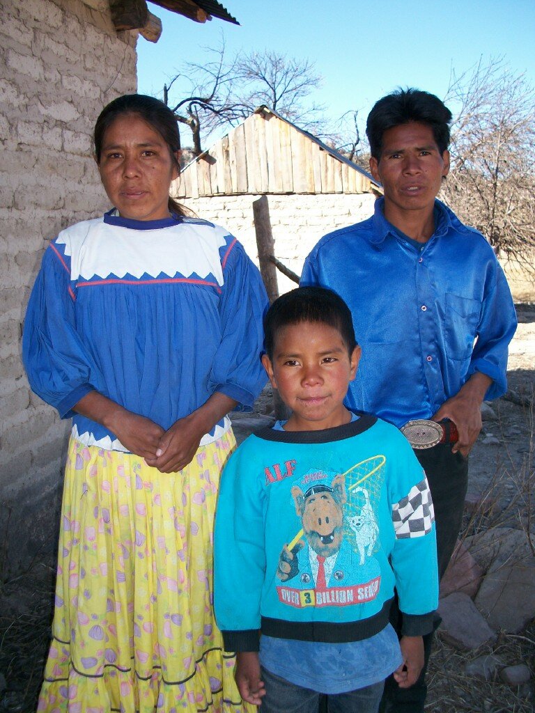 Cristina, Cruz e Isaías.jpg