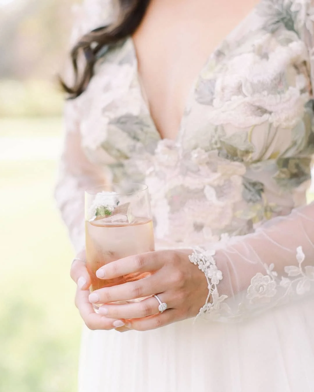 The perfect cocktail for a bride 😍

Featured: @stylemepretty
Planner: @sereneeventsanddesign
Photographer: @xoandfetti
Videographer:&nbsp;@hellopetercharles
Venue: @themarquessweddings
Florist: @thelittlefleurco
Rentals: @mtb_event_rentals
HMUA: @do