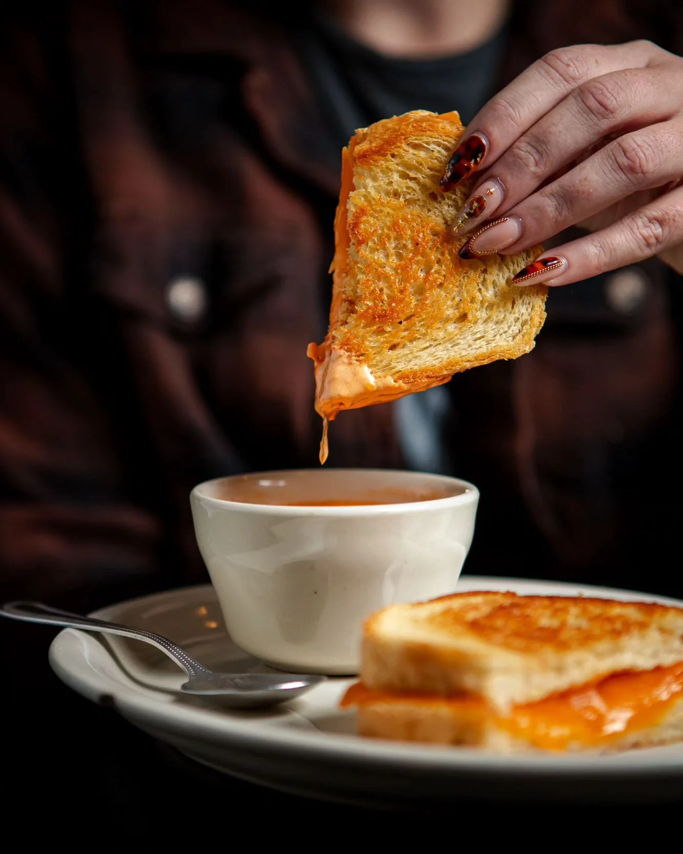 October is back to its regularly scheduled rainy skies 🌧 which means it's the perfect time for grilled cheese and tomato soup!

Available 6am-2am daily at The Mecca ☂️

#grilledcheese #tomatosoup #madefresh #comfortfood #themecca #seattlefall #rainy