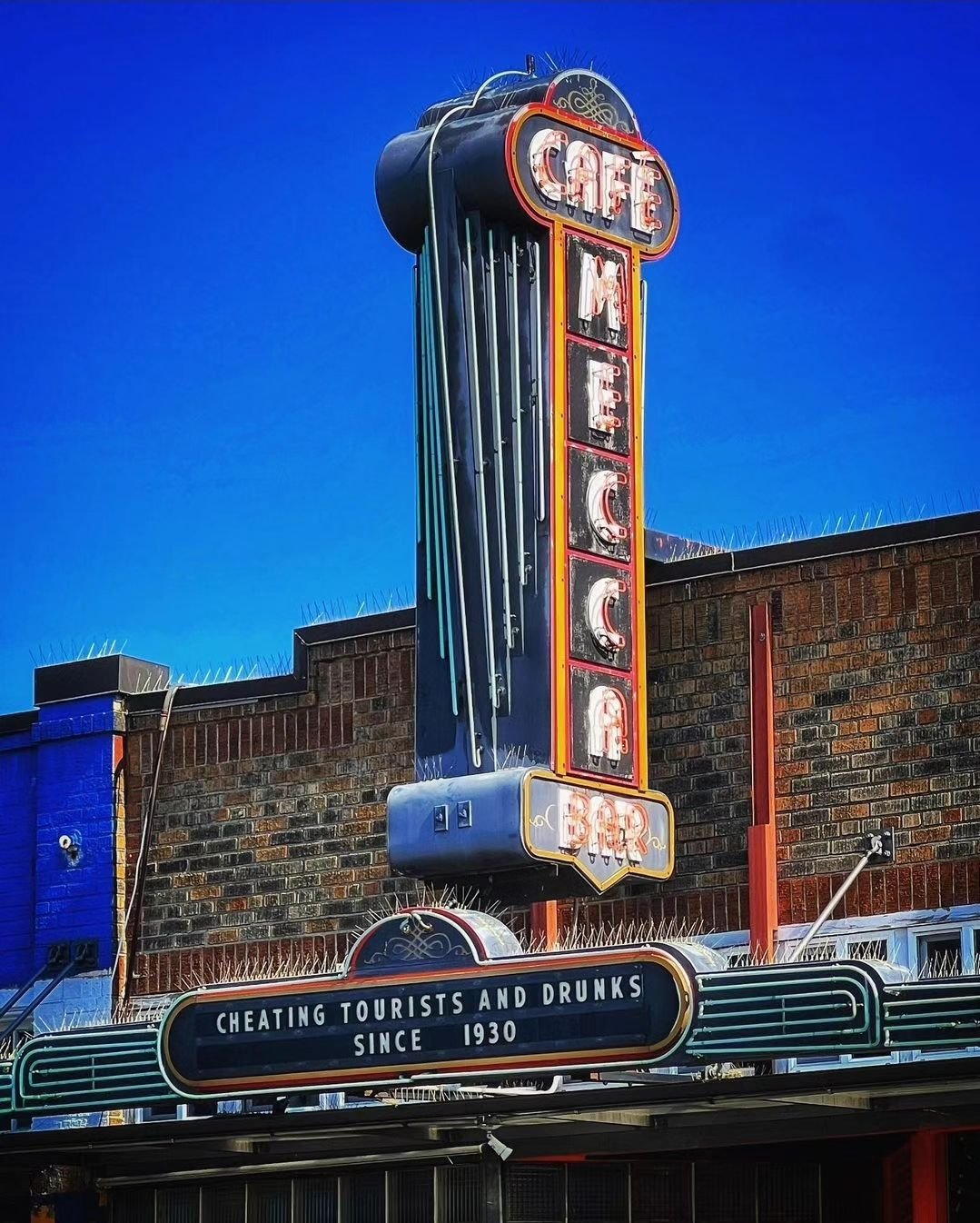 Hungry? Thirsty? Craving a place to unwind, maybe strike up a conversation with someone new? 

Just look for the neon sign. Open 6am - 2am seven days a week. 

#themecca #since1930 #diner #localspot #openlate
📷 @timmophoto