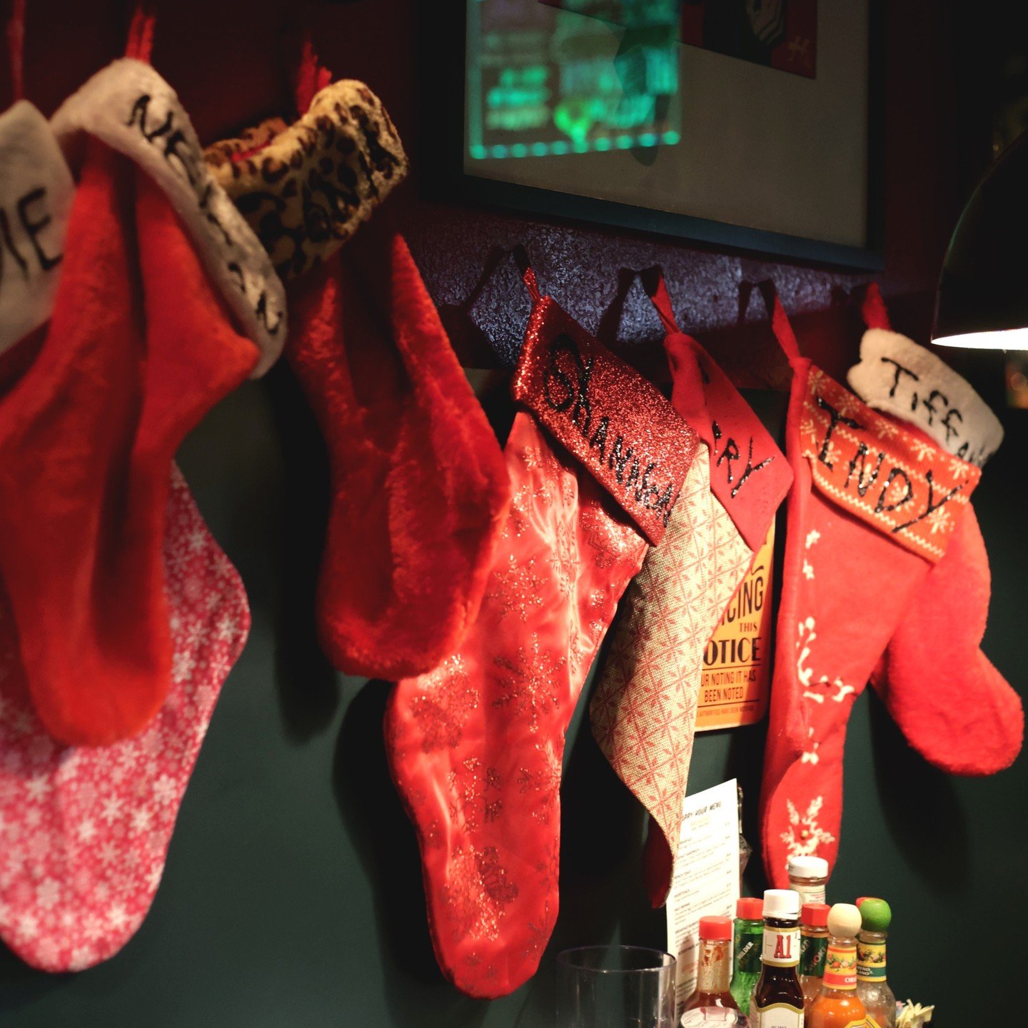 They&rsquo;ve been mostly nice this year 😏
Help us spoil the crew that keeps your pancakes fluffy and your drinks strong - stuff those stockings!

#meccacafe #since1930 #notfinedining #justafinediner #seattlediner #lowerqueenanne #meccachristmas