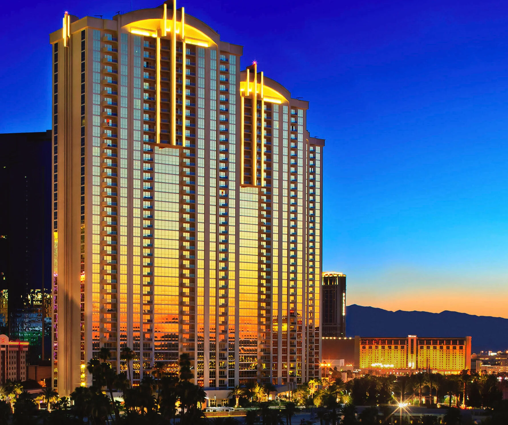 signature-architecture-hero-shot-sunset-horizontal.jpg