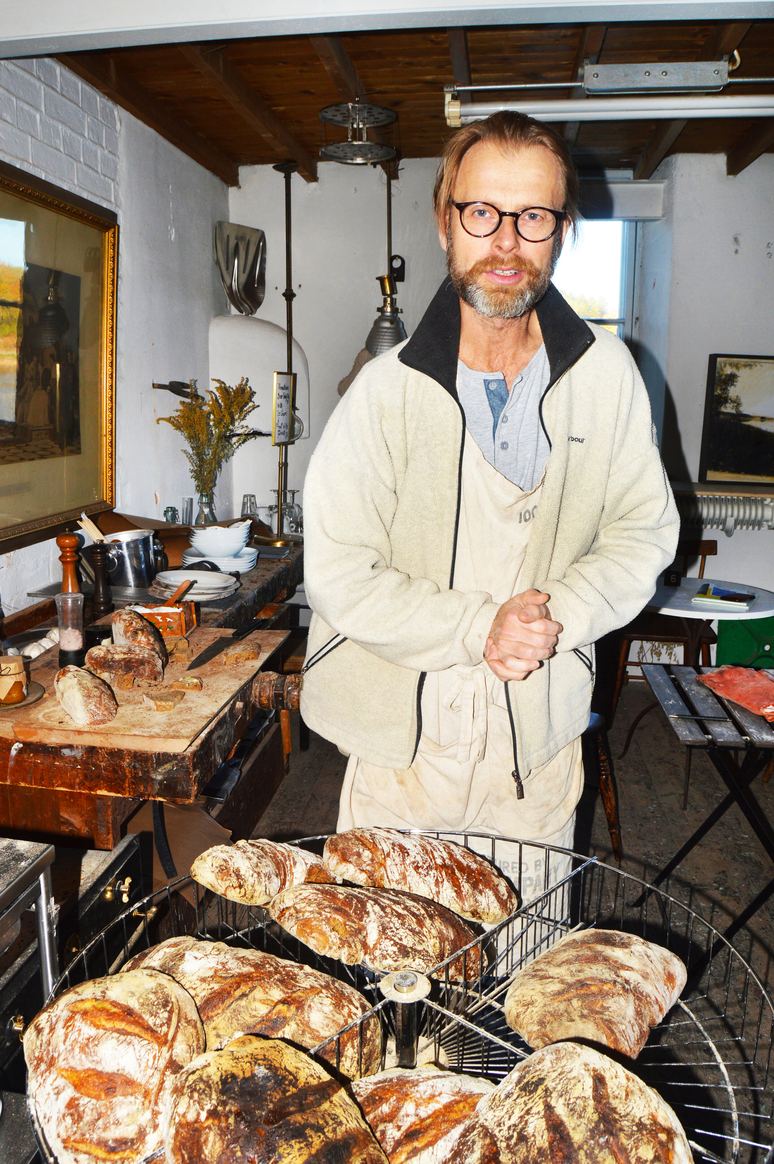  Baker and bread salesman in Helsinki. 