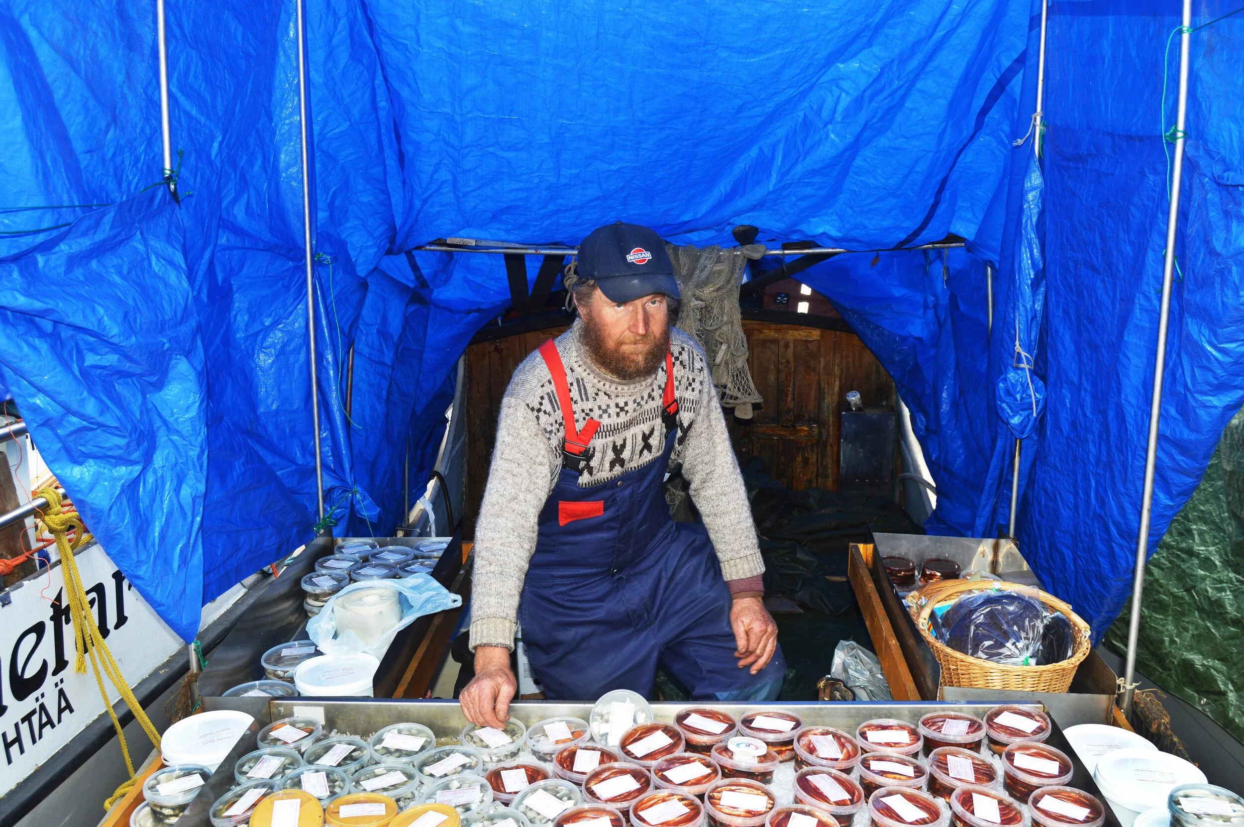  Helsinki fisherman and salesman. 
