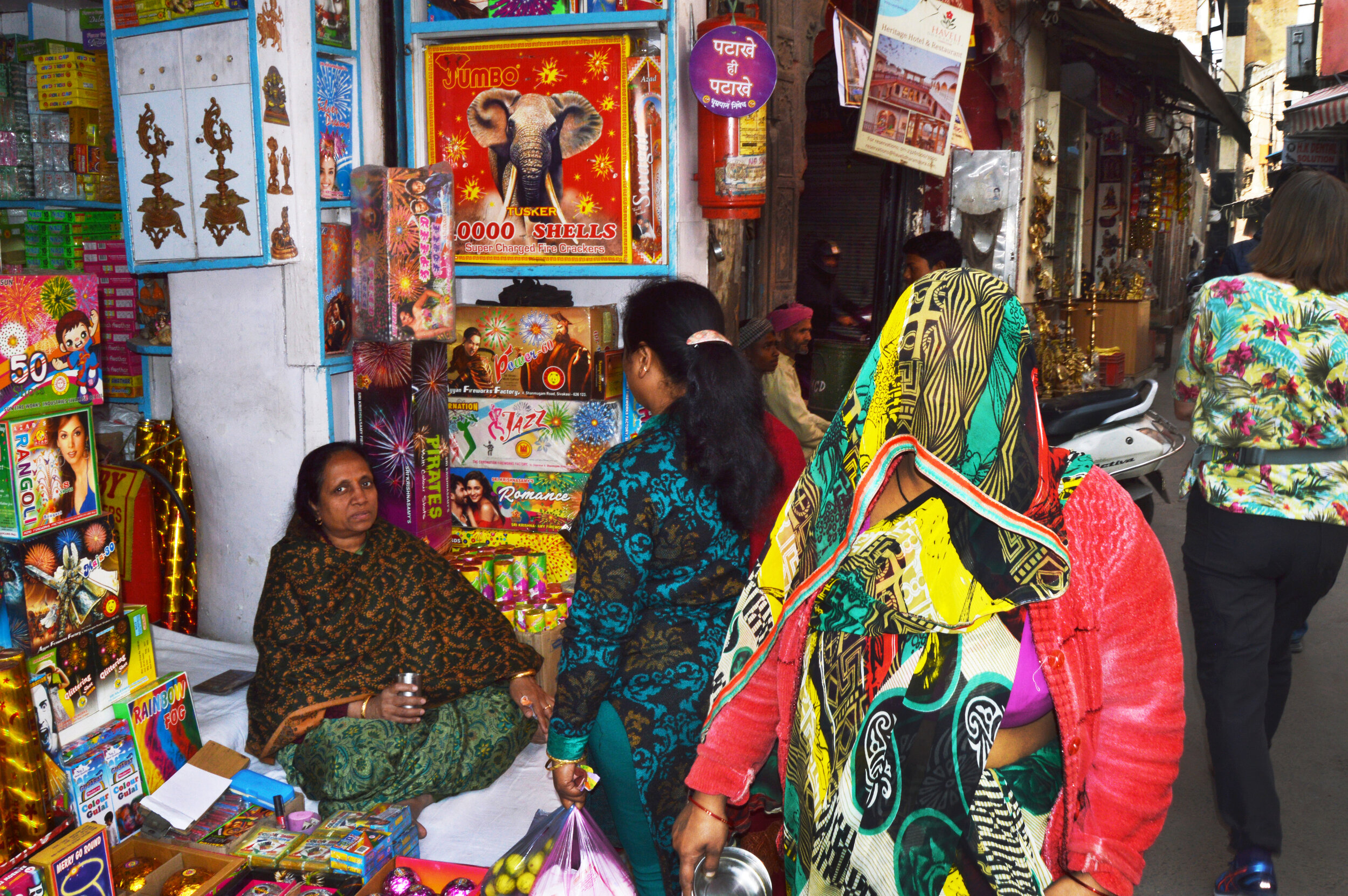  New Delhi corner store. 