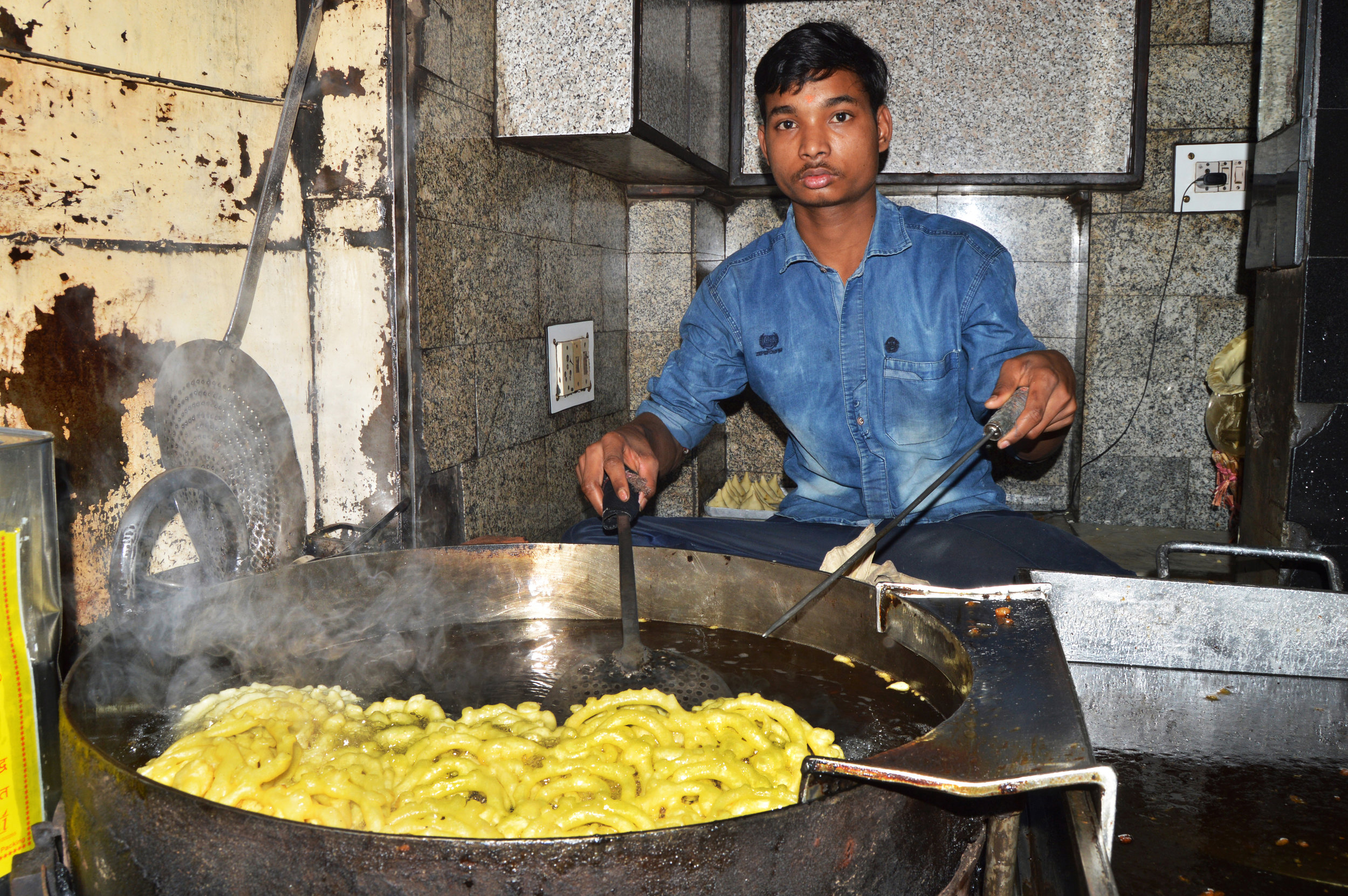  Jalebi Wala worker in Old Delhi. 