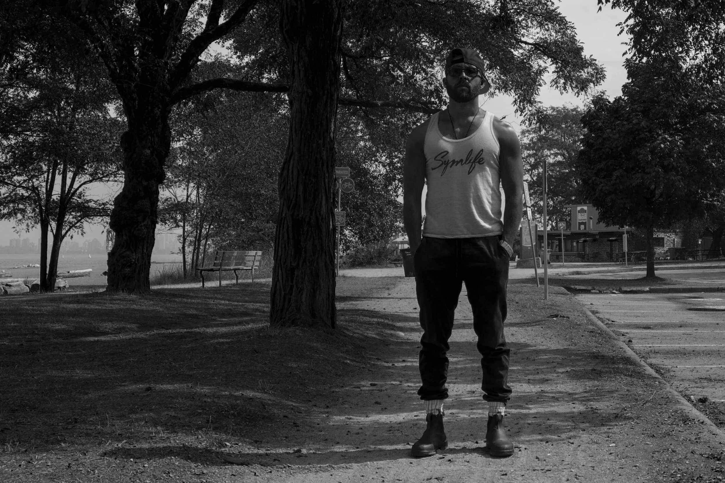 blackandwhitedj.jpg