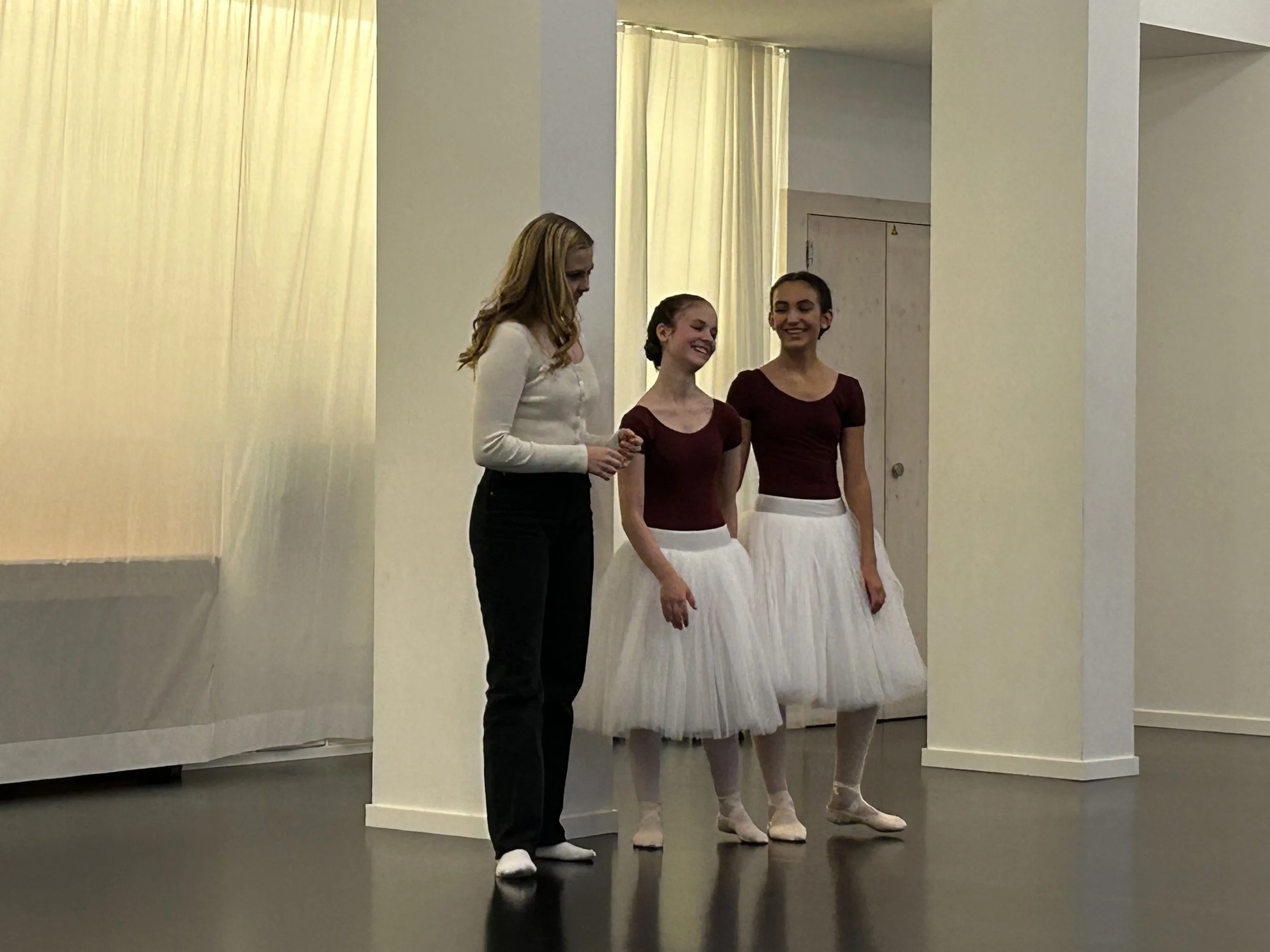 Stipendien für Nava Graf und Jimena Puch Rodeiro