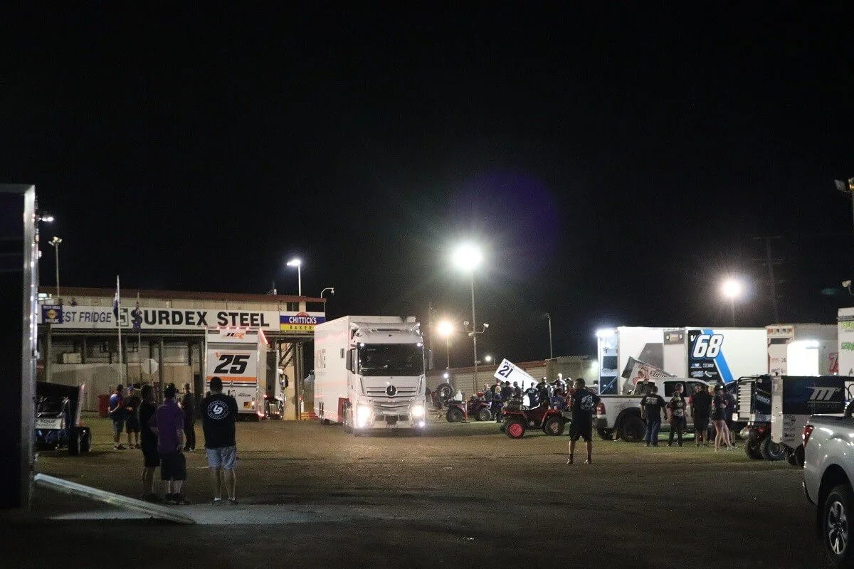 TaT_Monte-Motorsport-James-McFadden-Mercedes-Benz-Actros-transporter_0222.jfif