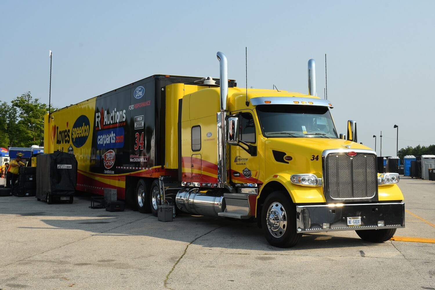 TaT_Front-Row-Motorsports-Peterbilt-hauler_0821.jfif