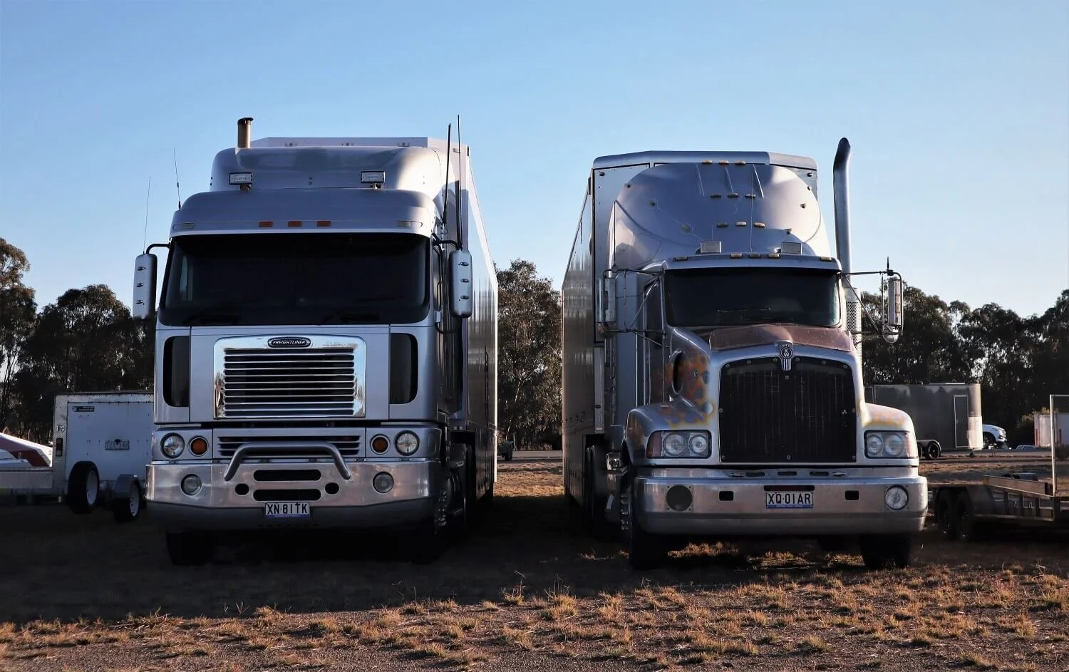 TaT_Freightliner-and-Kenworth-race-transporters_0821.JPG