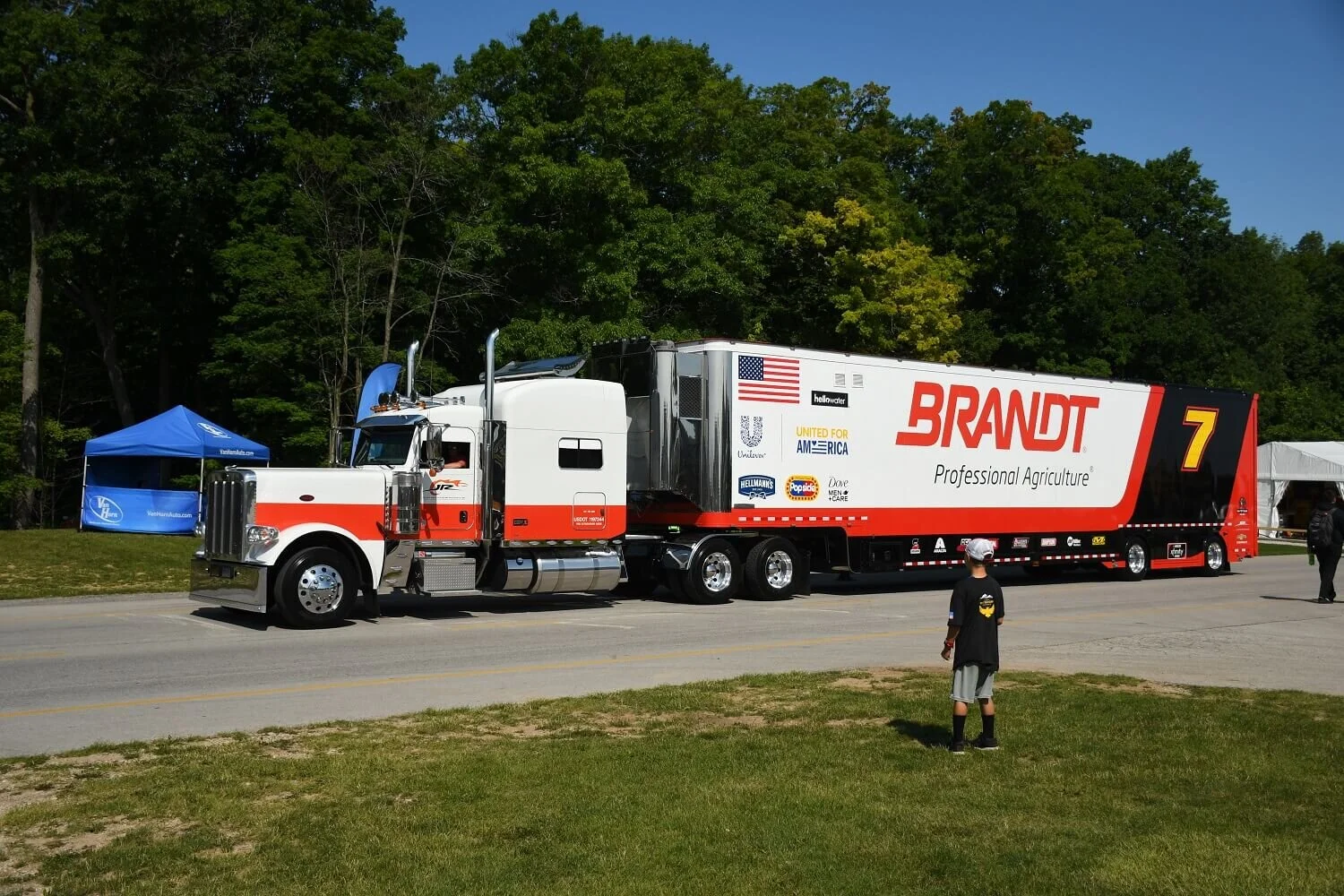 TaT_Peterbilt-NASCAR-Xfinity-hauler_0821.jfif