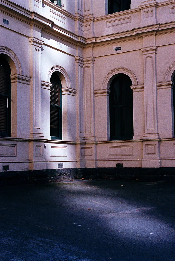 carlton024.jpg