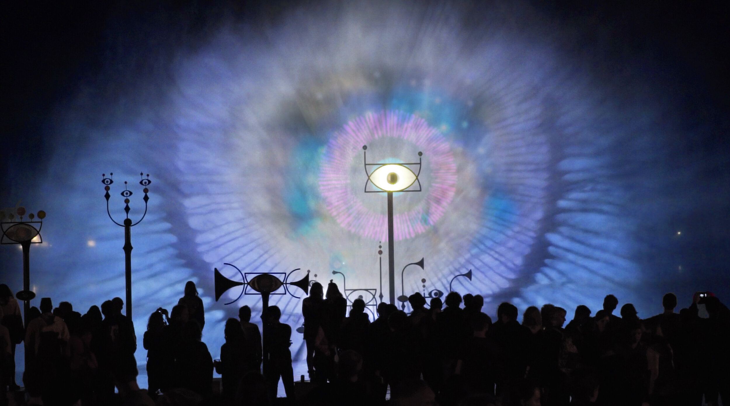 DTRH2016_interactiveinstallation-thijsbiersteker-crowd.jpg