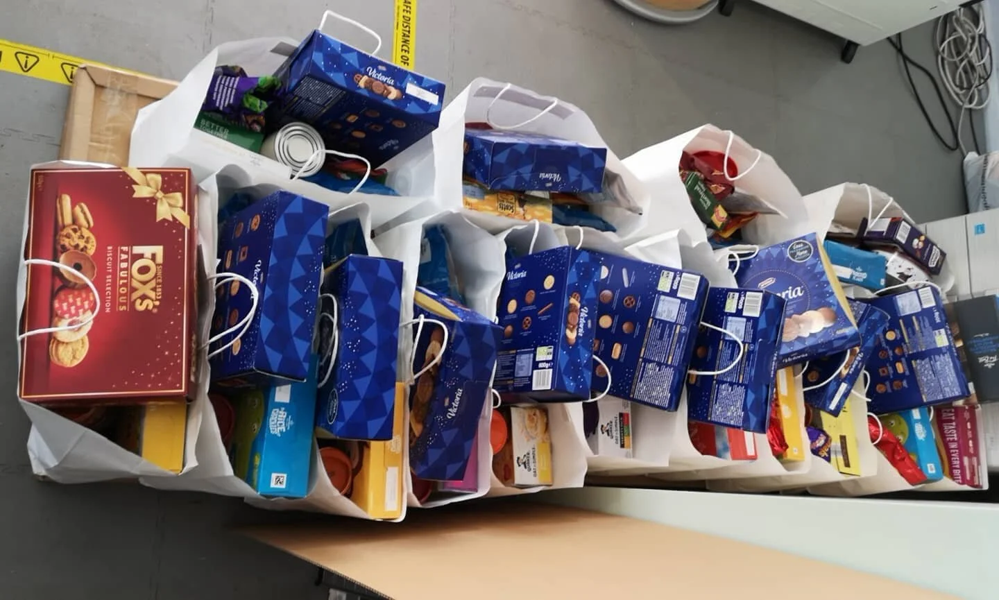 At Christmas we were able to donate lots of bonus bags to local families thanks to our friends @morrisons in Seaford 🤗🎁