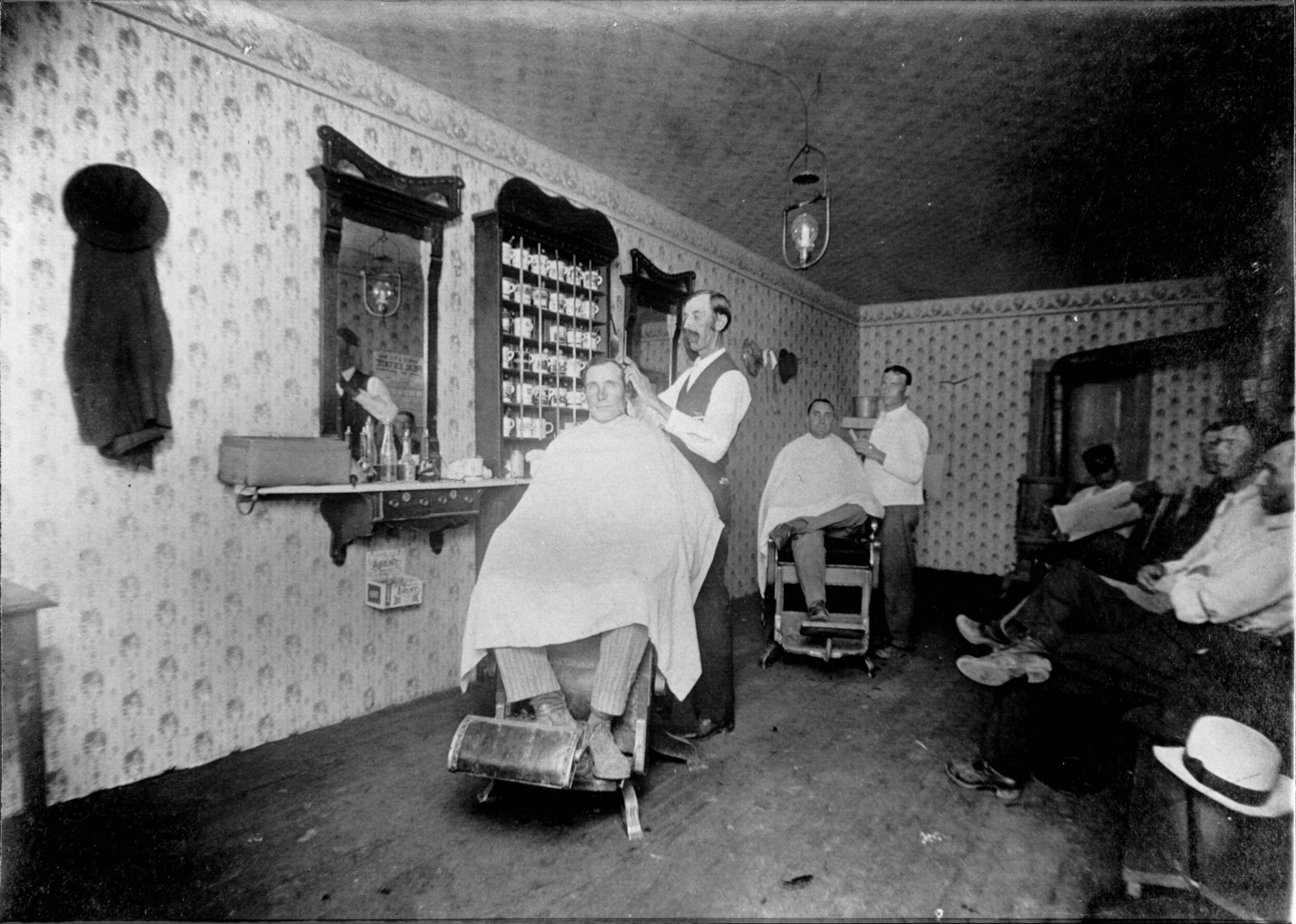 2003-0005-22.jpg W.W. Lawson Barber Shop 1918.jpg