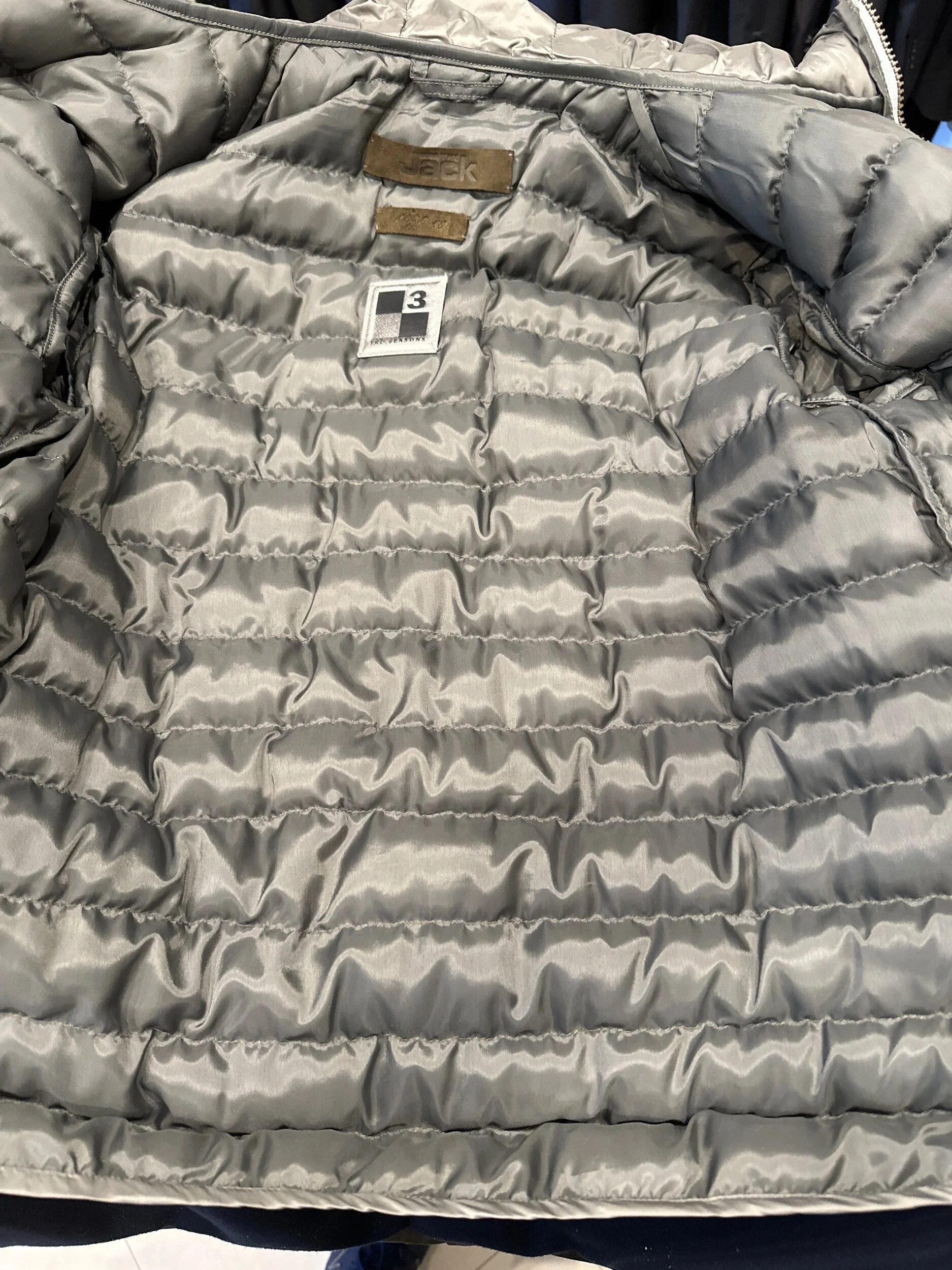 082C51C7-F8EB-4F2B-80AB-ECA92EF3C295