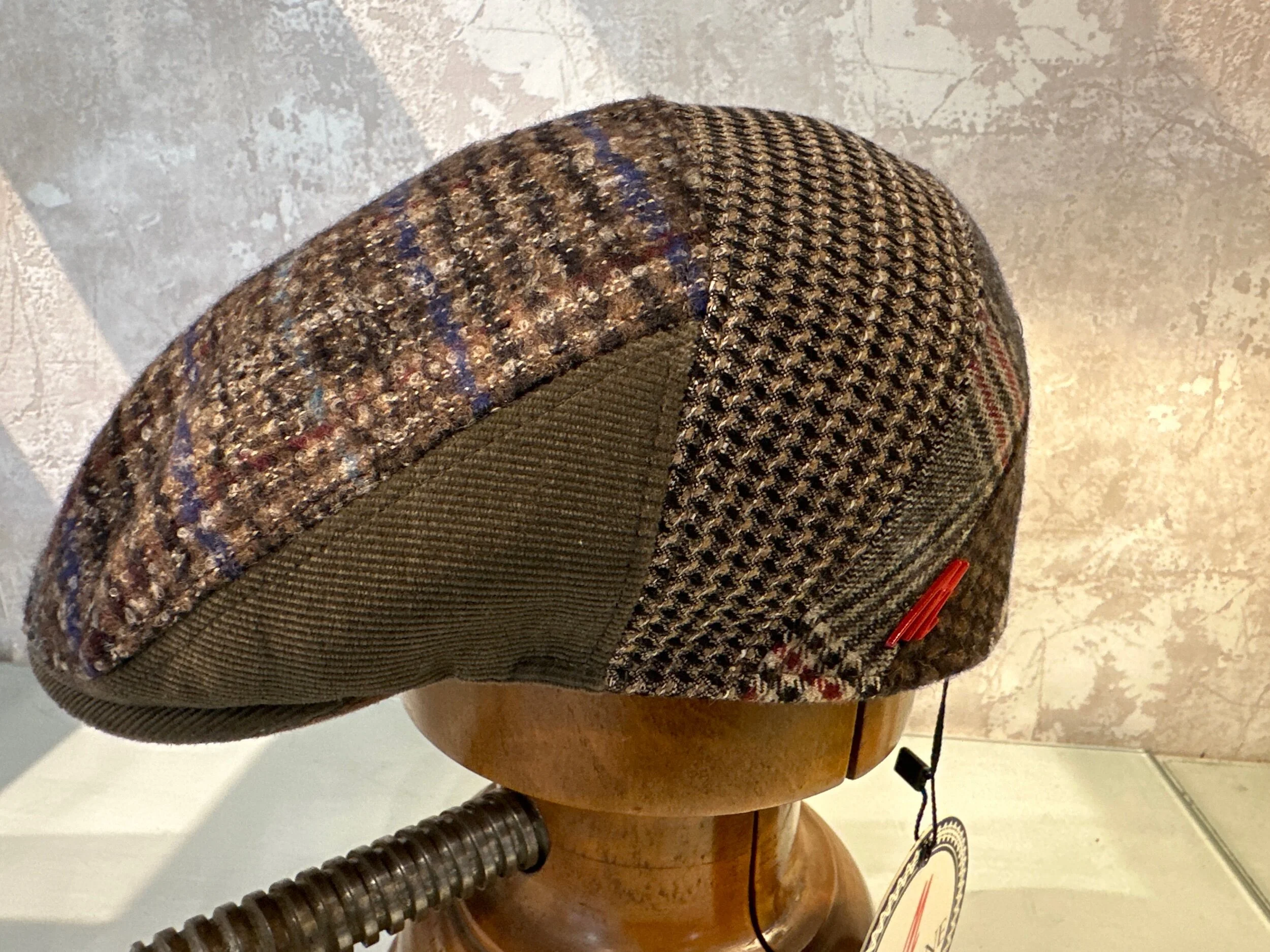 Berretto Marone 1881