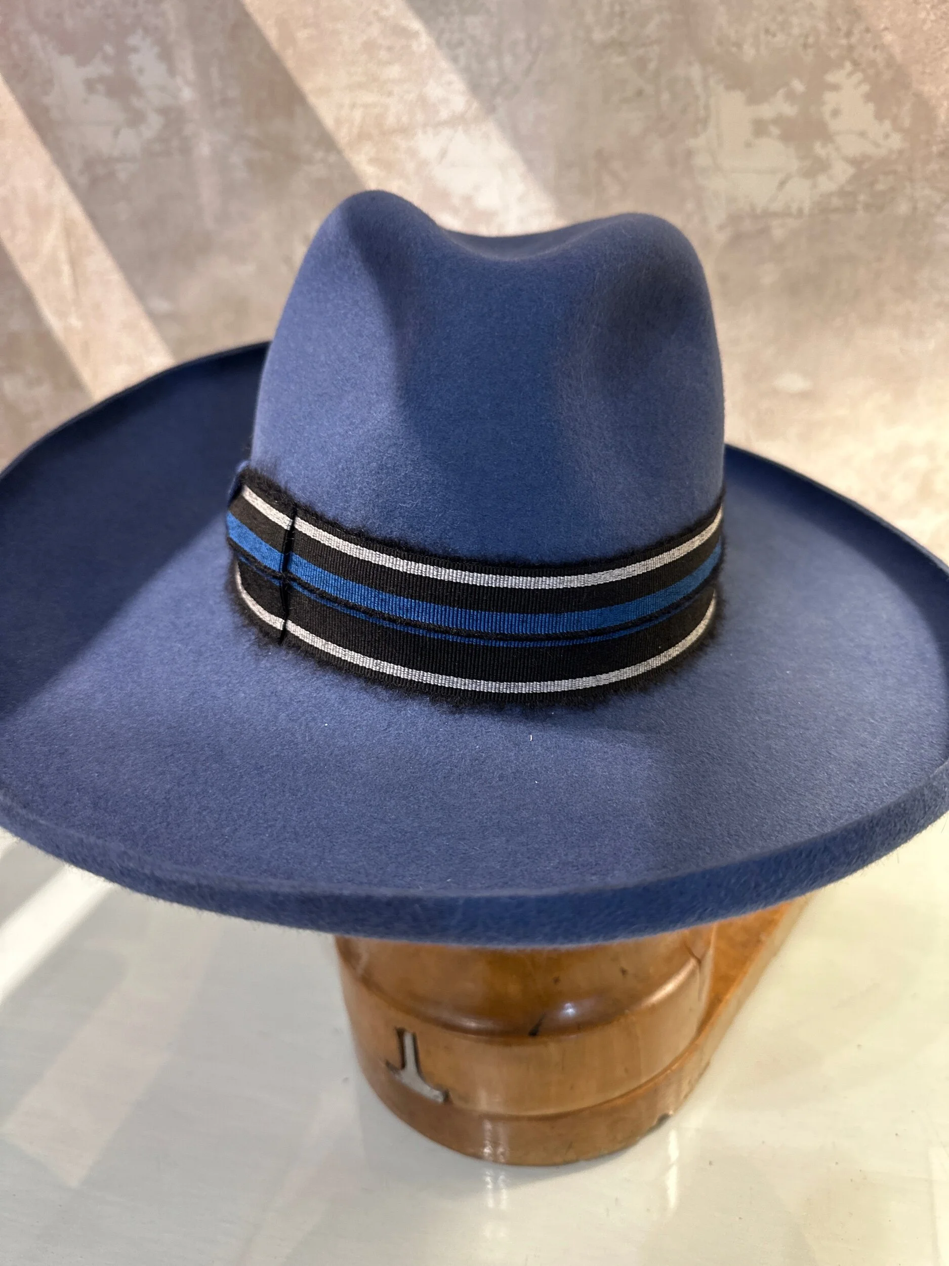 AEABB22E-3756-485F-B14A-406857D7F71E