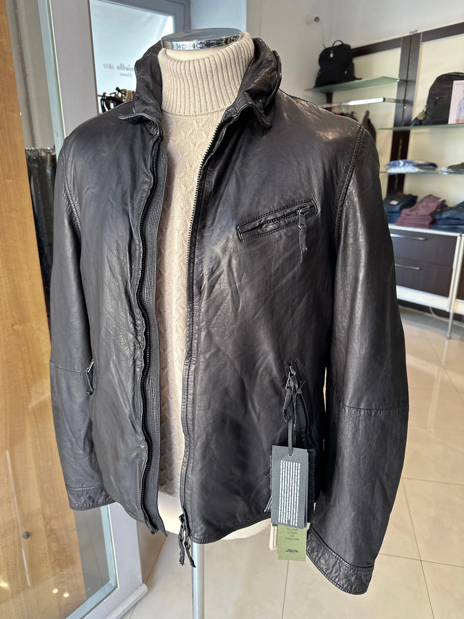 0D0513BA-1A78-4075-9169-A553EED8D5EE