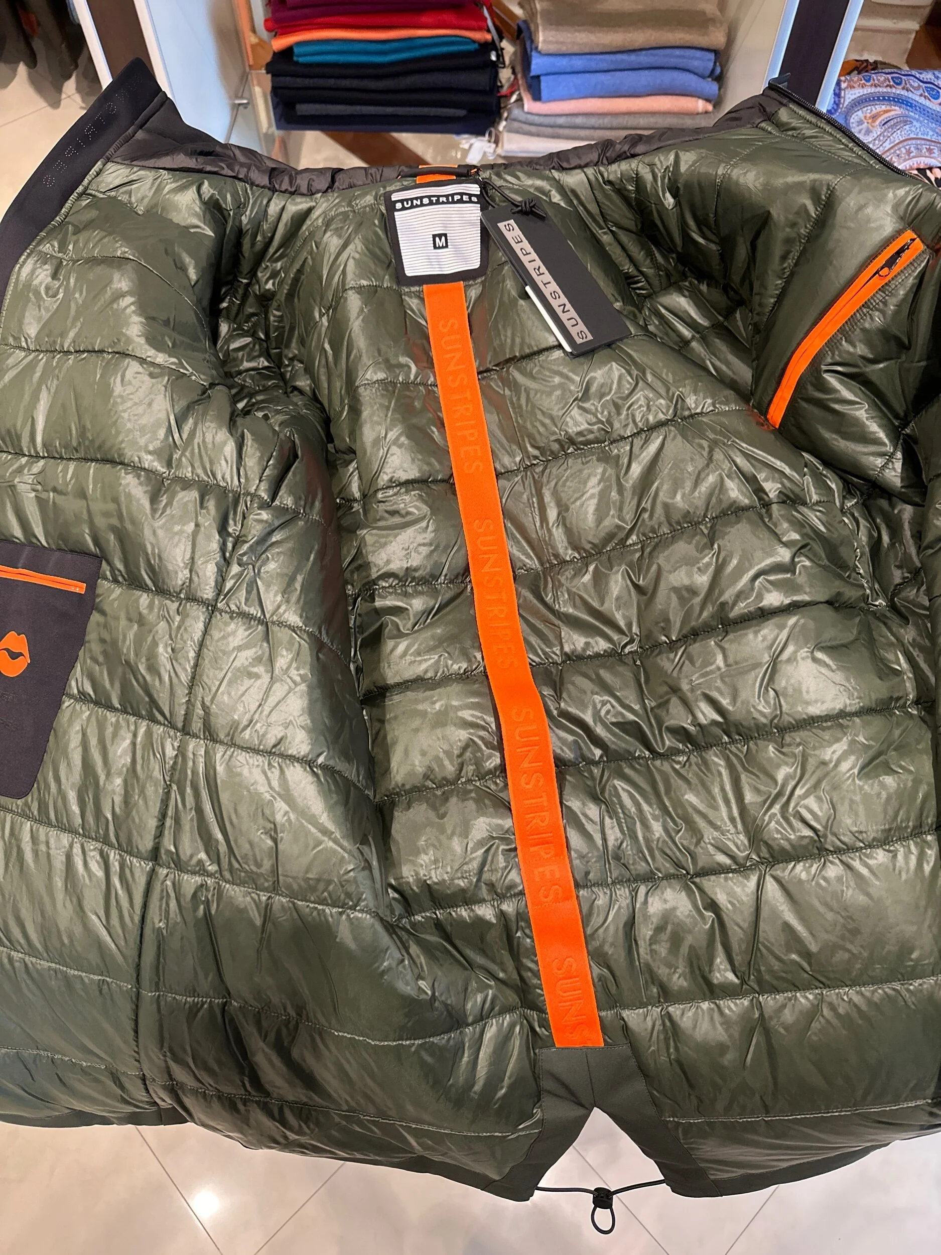 DB9C26D8-D9B9-4AB5-B1F8-F30ABE491B7D