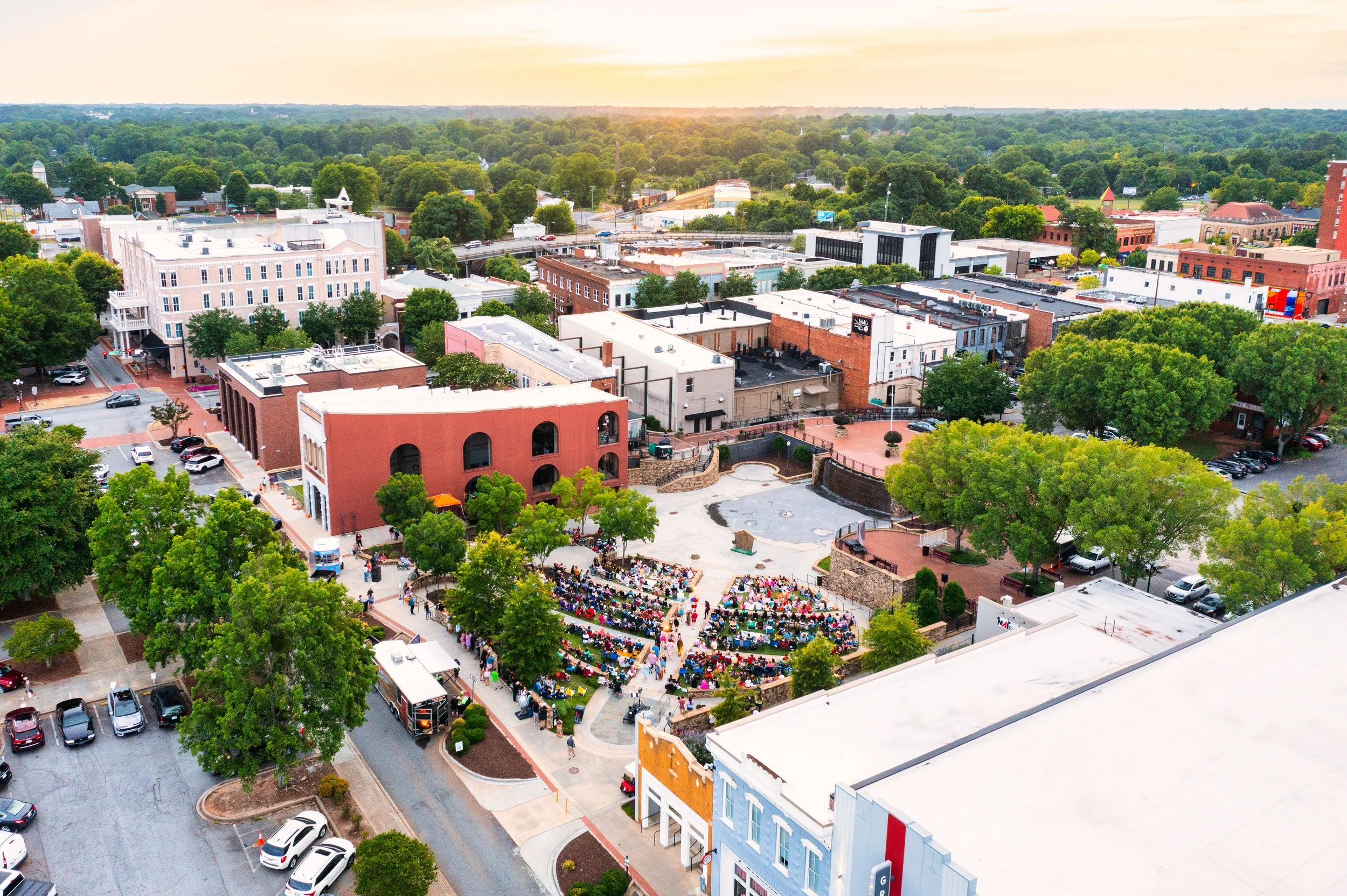 Local Food Trucks Fueling Market’s Rock ‘n’ Roll Night at Carolina Wren Park!