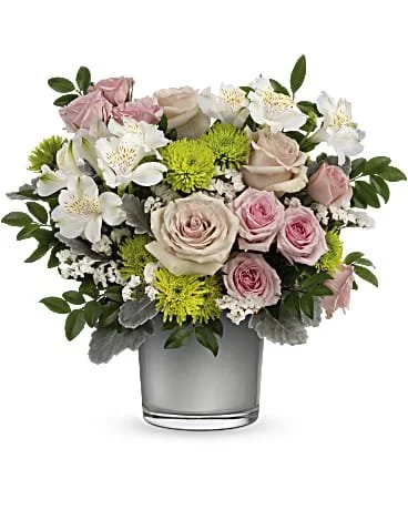 Teleflora'sSilverSplendorBouquet.jpeg