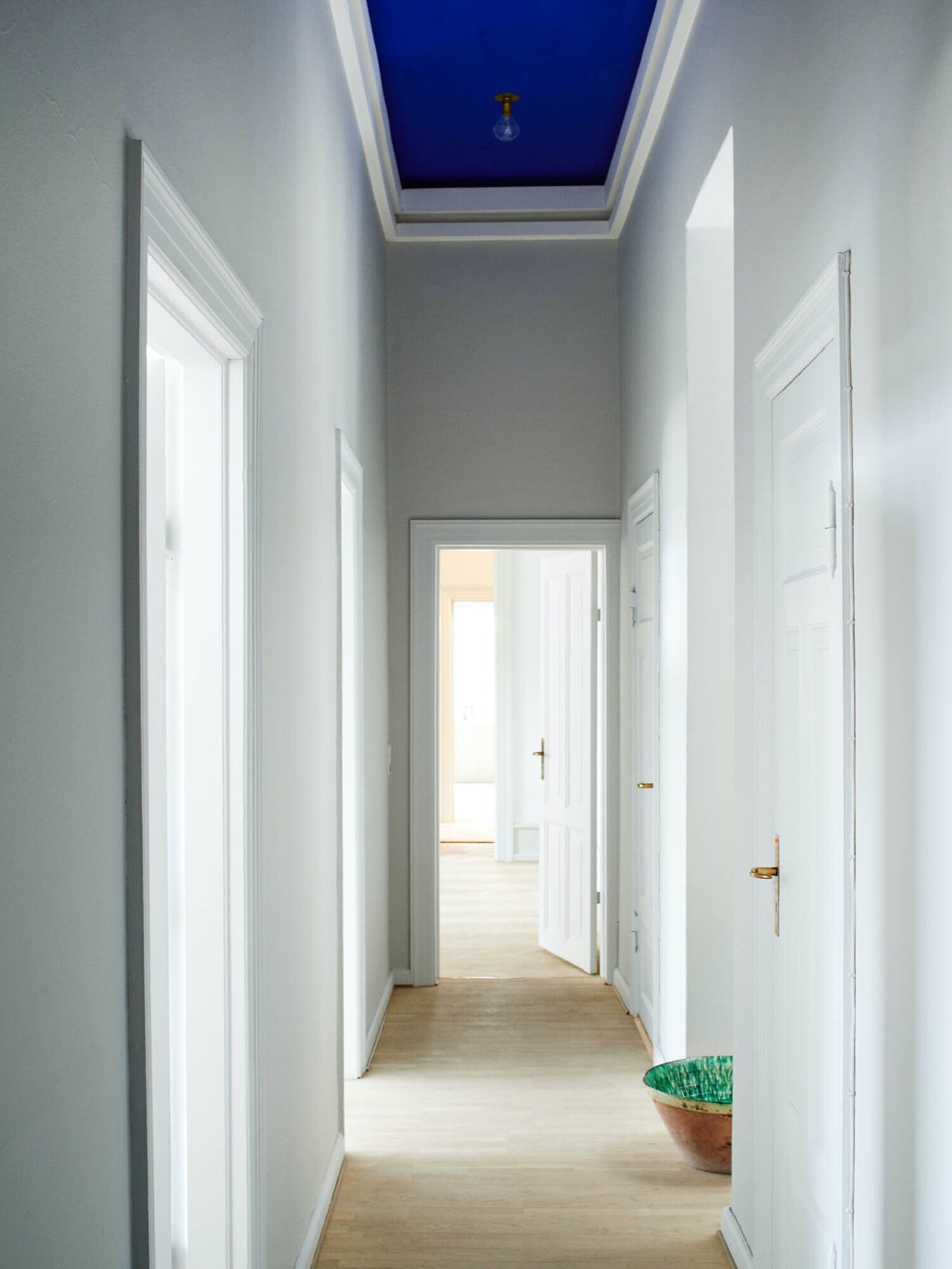 Ceiling painted with 'Electric Indigo'