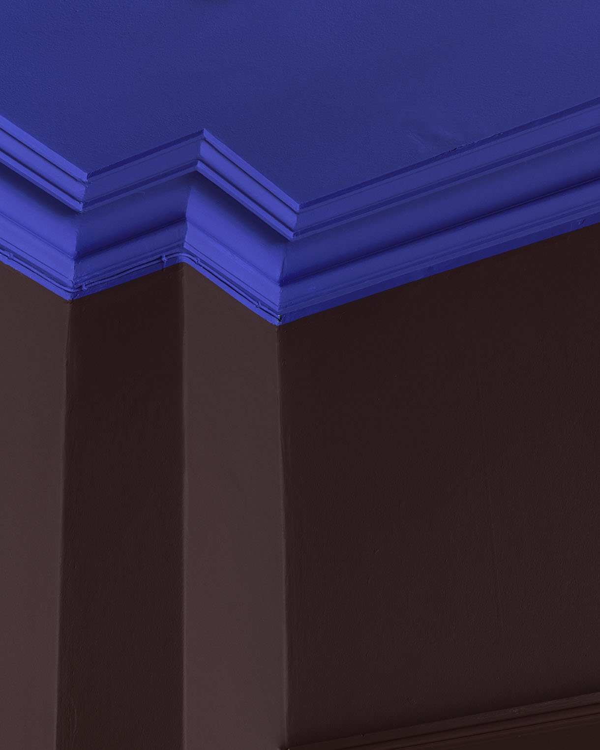Ceiling painted with 'Electric Indigo'