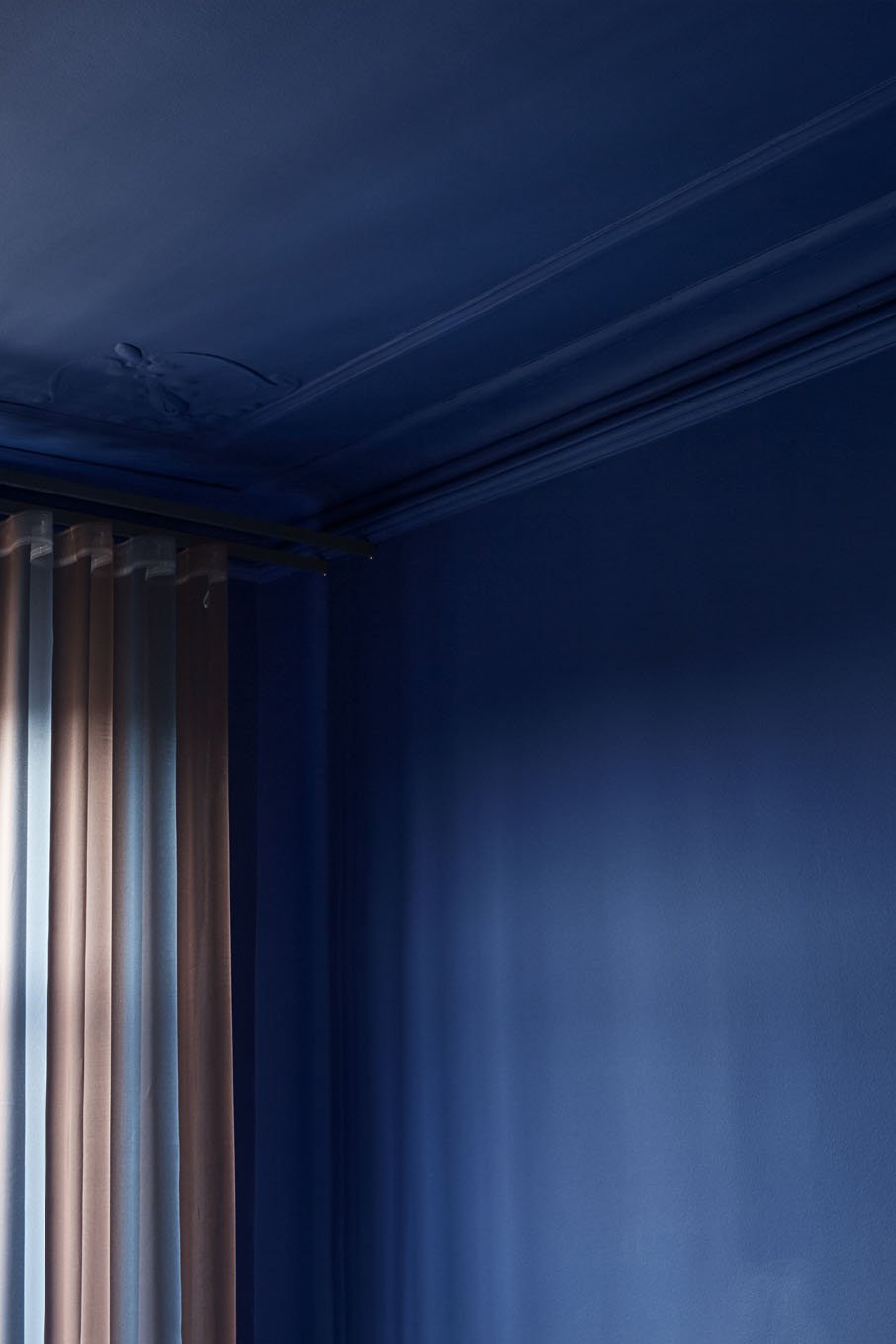 Walls and ceiling painted with 'Blue Jean'