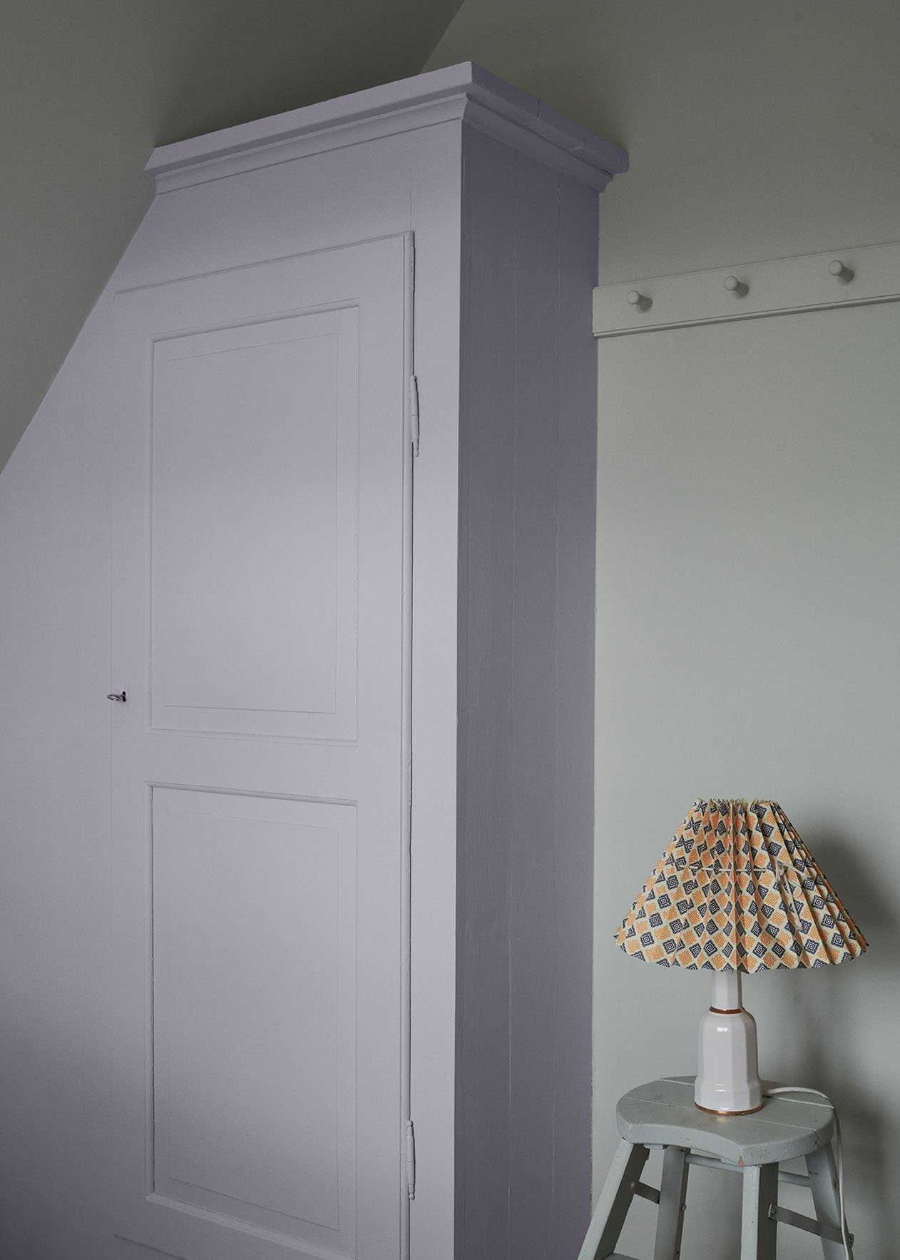 File_Under_Pop-Paint-Living-Purple_Fame-Cabinette.jpg