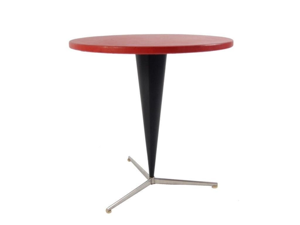 Cone Table by Verner Panton 1958