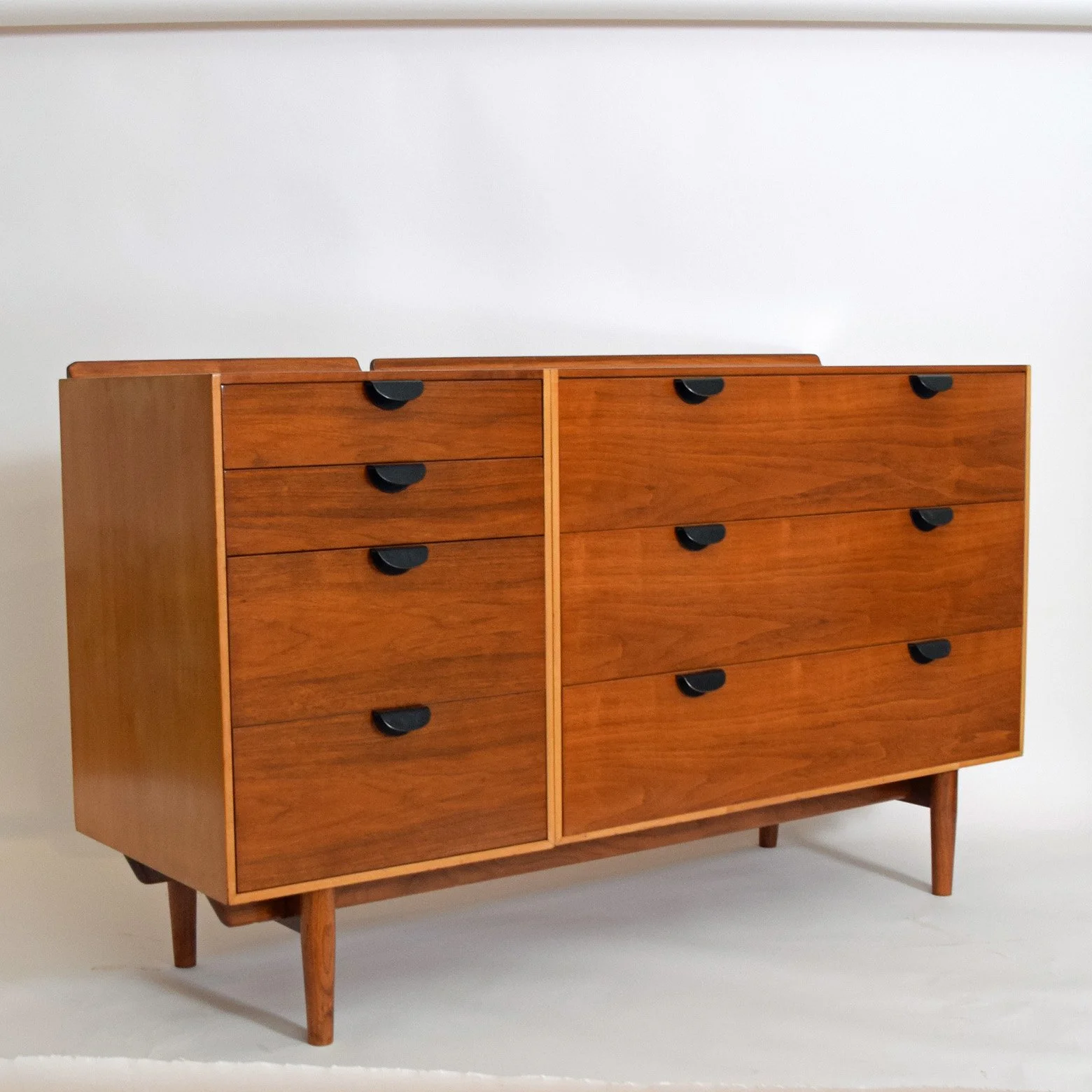 juhl chest 5.jpg