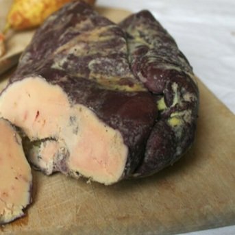 recette-de-foie-gras-poche-au-vin-rouge.jpg