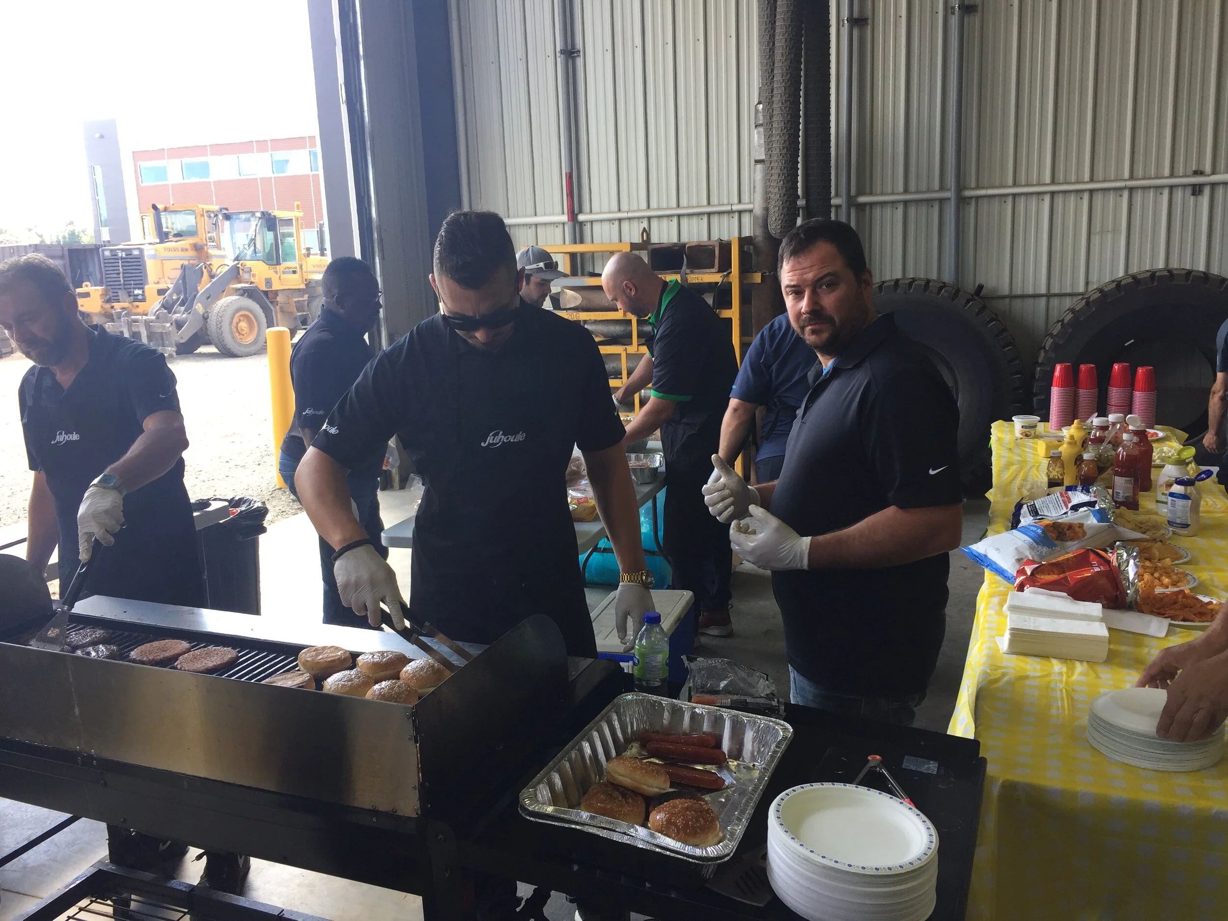 2018_BBQ_FOURNISSEUR_ESTIVAL_ANNUEL_Lafontaine_excavation_levis.JPG
